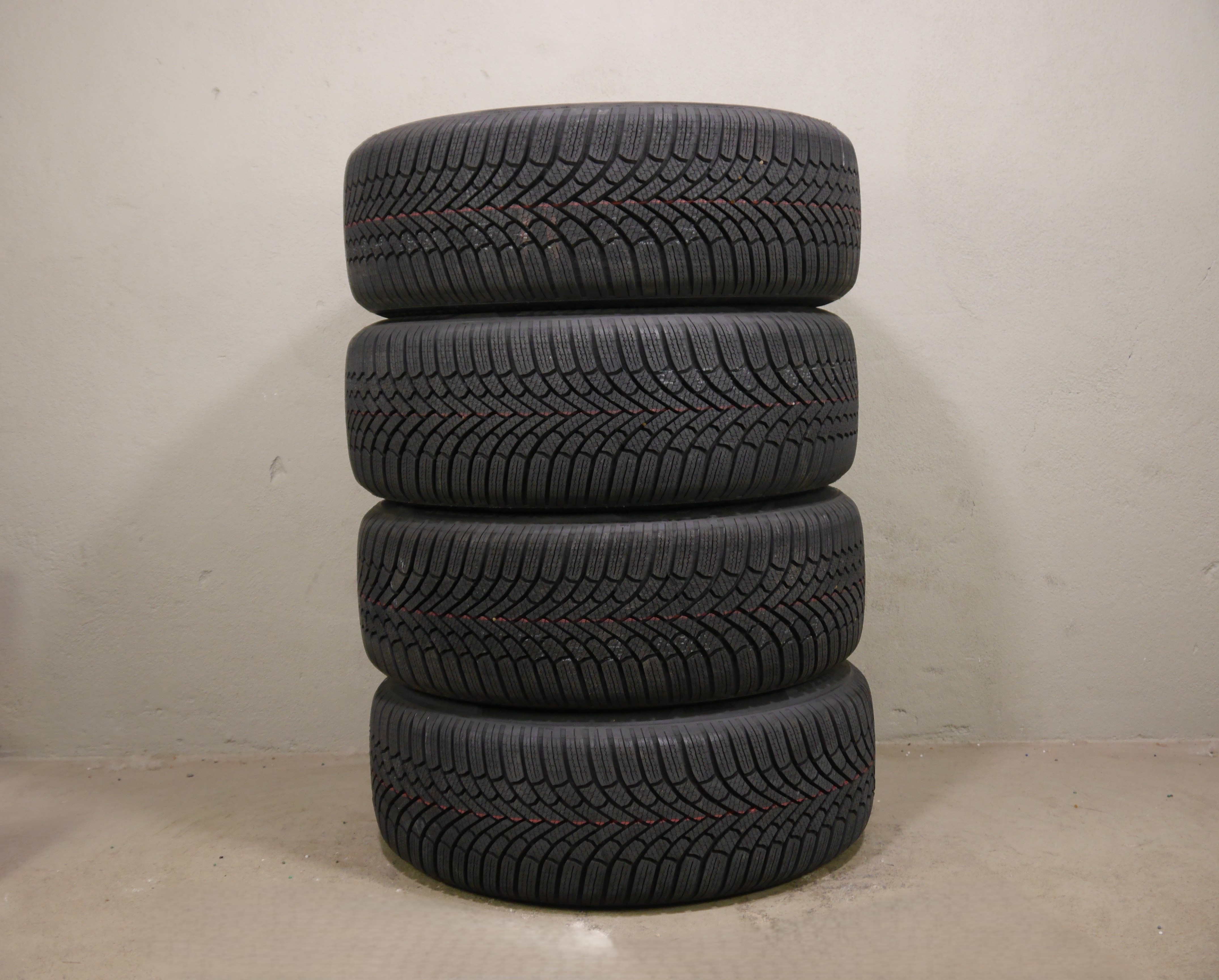 Audi A6 (FN) Limousine Aluradsatz – Winter 225/55 R18 102V – 4P0601025A mit RDKS