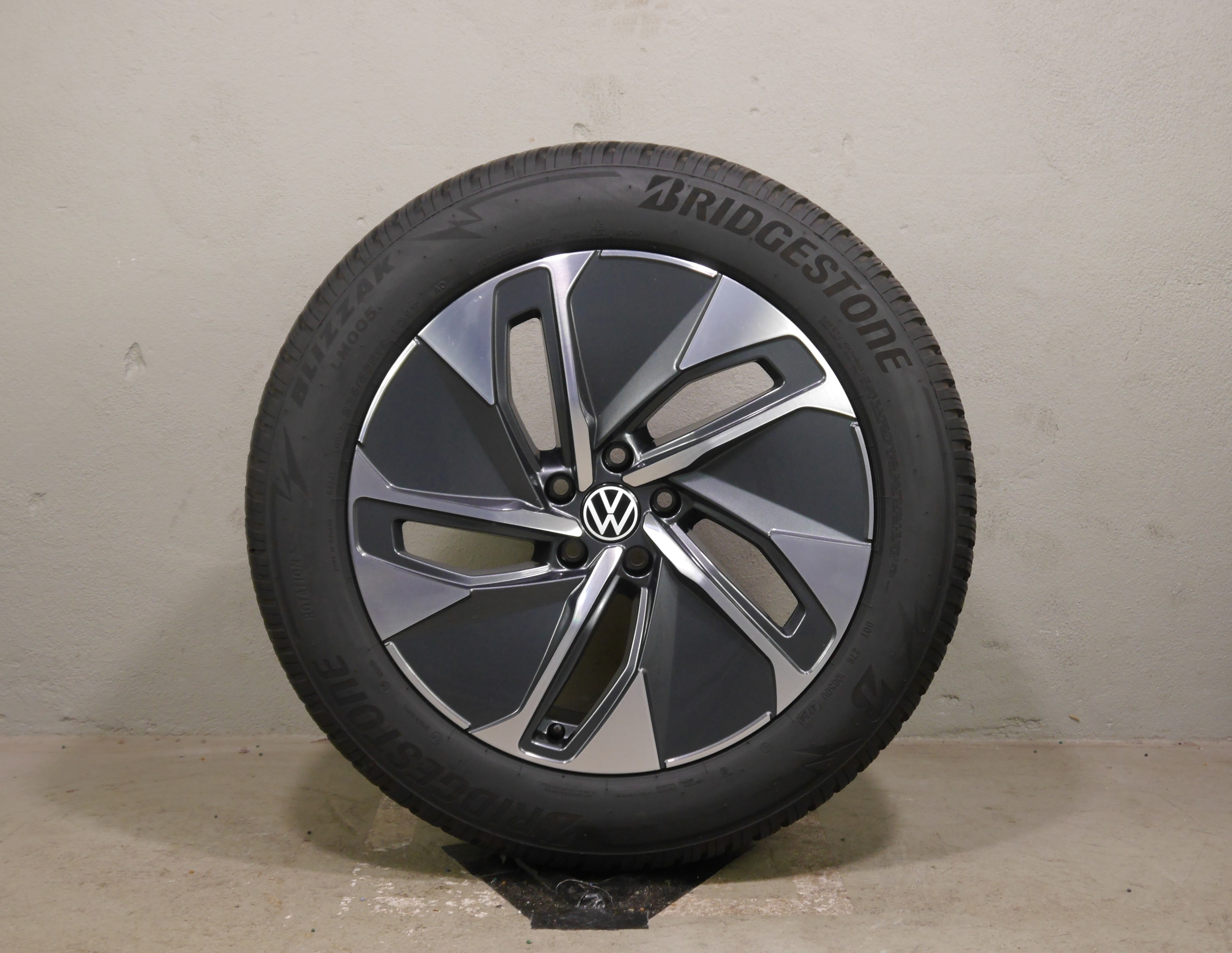 VW ID.4 Aluradsatz – Winter 235/55 R19 101T 255/50 R19 103T - 11A601025M