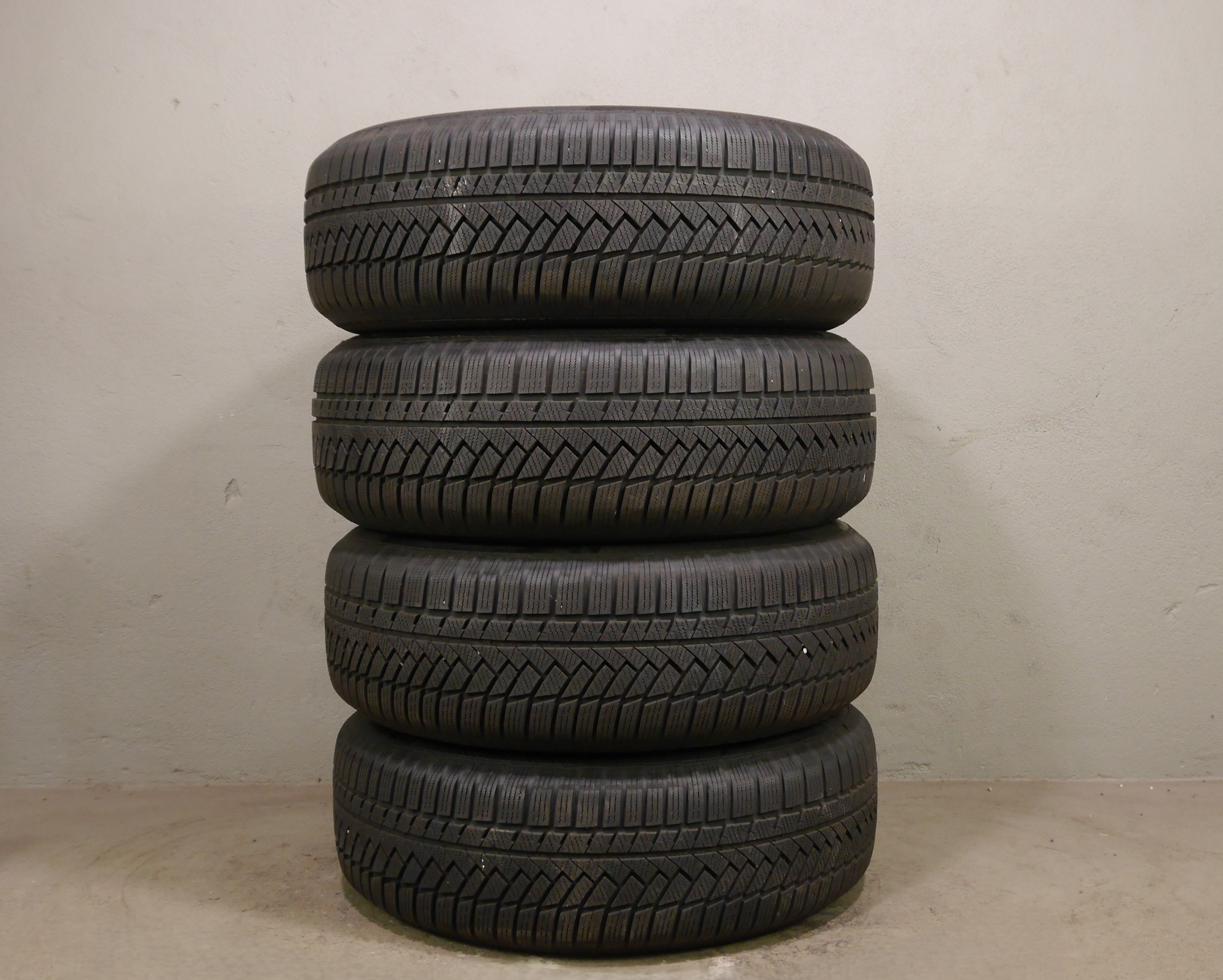 Audi Q5 (FY) Aluradsatz  – Winter 235/65 R17 104H (AO) – 80A601025J