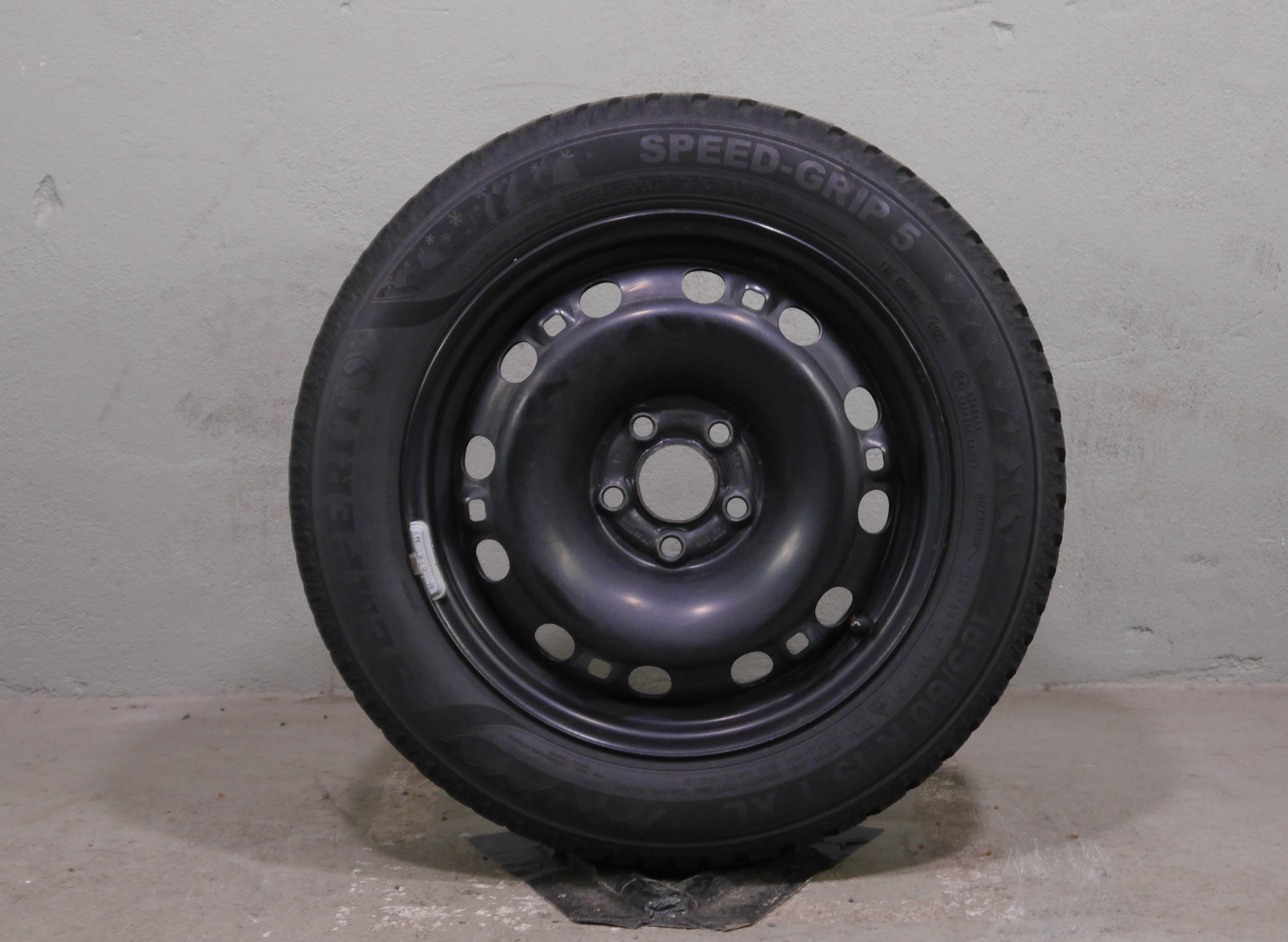 ŠKODA Fabia NJ  - Polo 6C  Stahlradsatz – Winter 185/60 R15 88T (AO) – 6C0601027F/Q