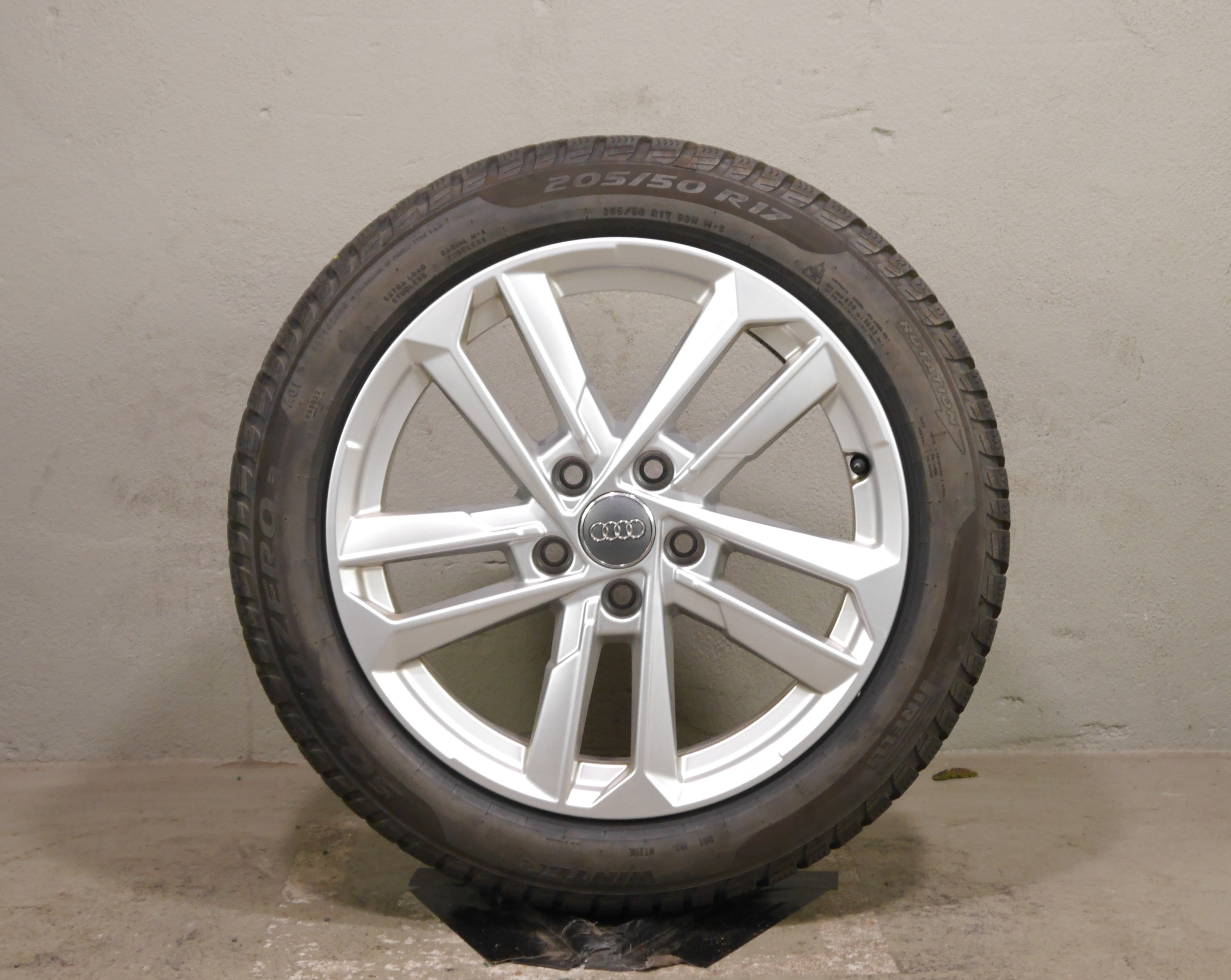 Audi A3 Sportback Aluradsatz – Winter 205/50 R17 93H (AO1) – 8Y0601025L