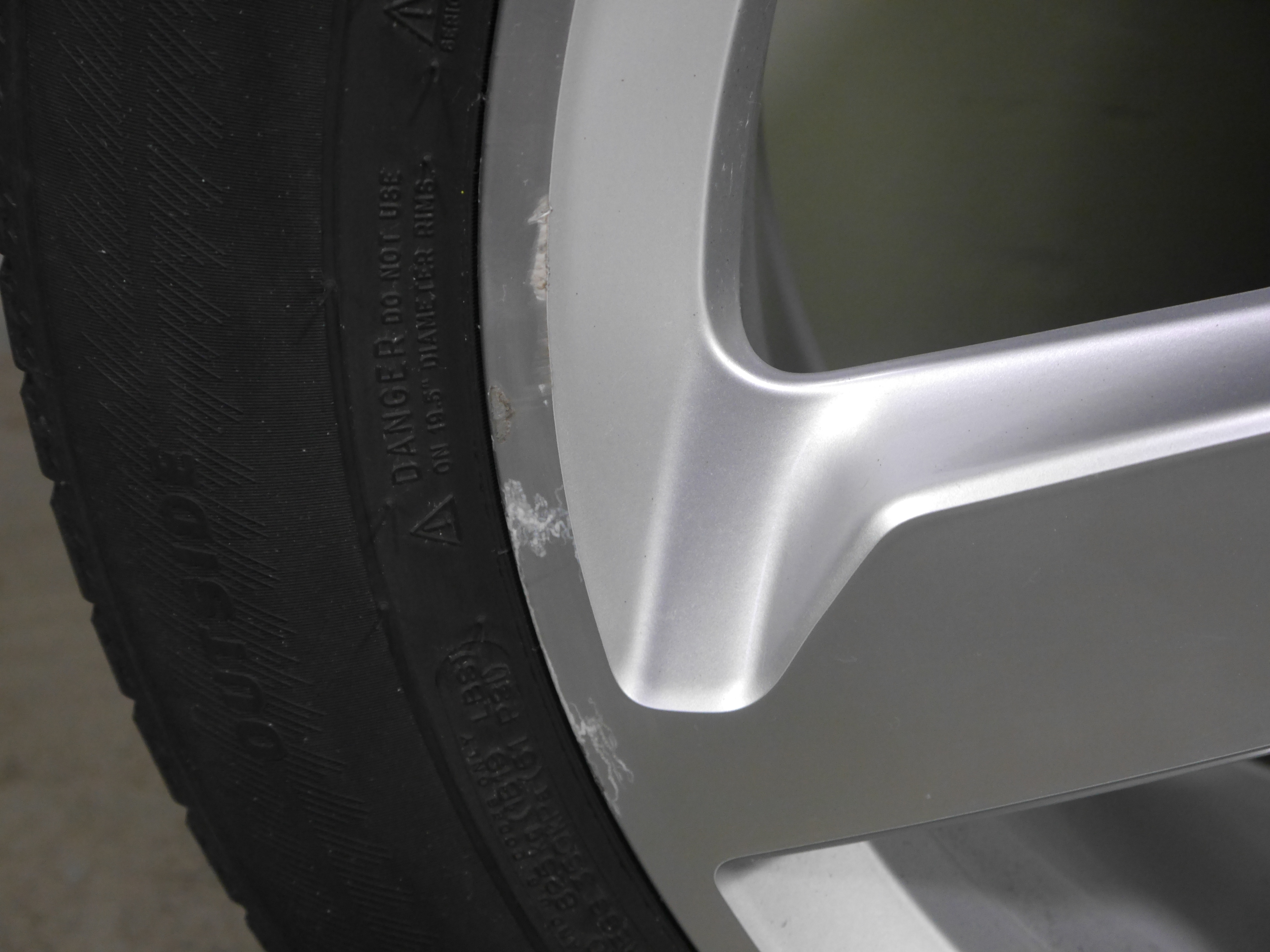 Audi Q5 Aluradsatz – Sommer 235/55 R19 101W (AO) – 80A601025J