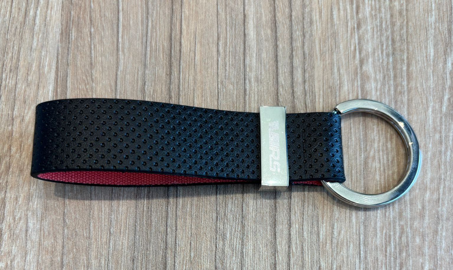 Skoda RS Schlüsselanhänger Leder Keyring Schwarz/ Corrida Rot Skoda RS Schlüsselanhänger Leder Keyring Schwarz/ Corrida Rot