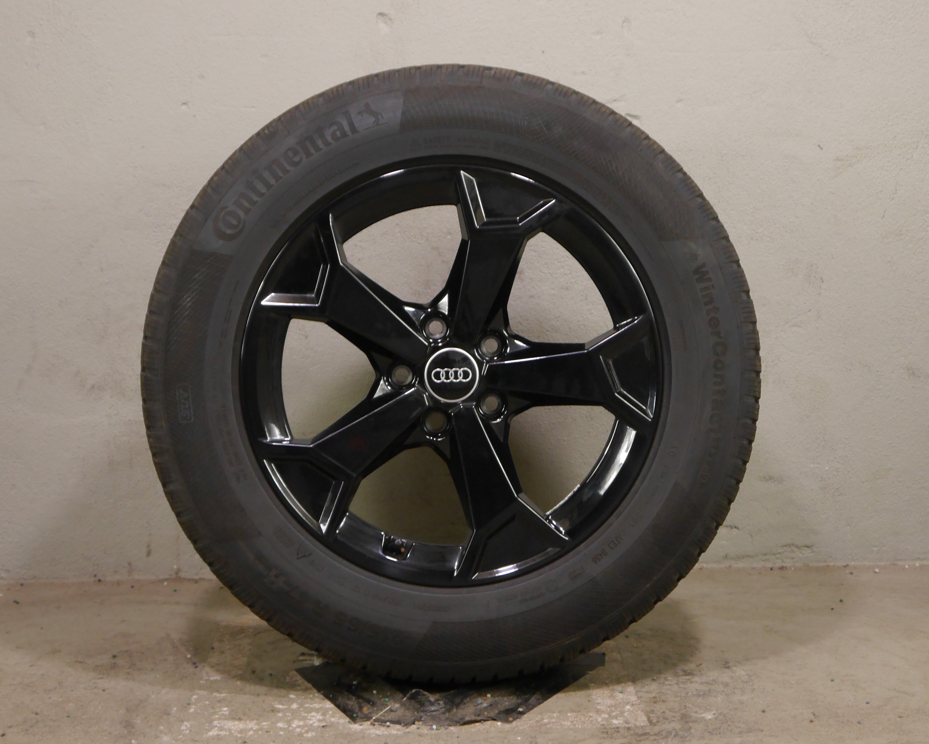 Audi Q3 Sportback (F3) Aluradsatz – Winter 215/65 R17 99H (AO) – 83A601025AL