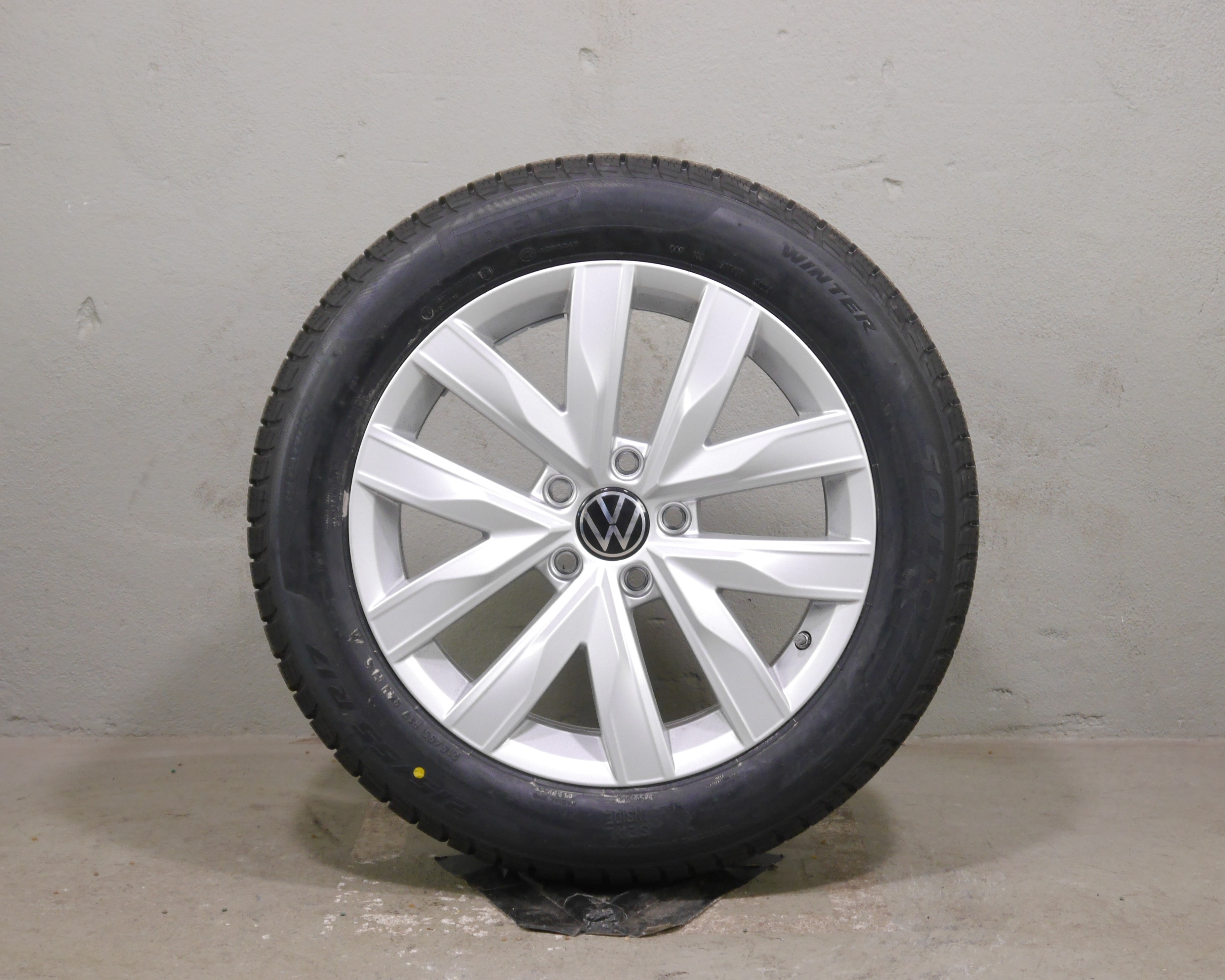 VW Arteon Alurad – Winter 215/55 R17 94H – 3G8601025- RDKS- SEAL