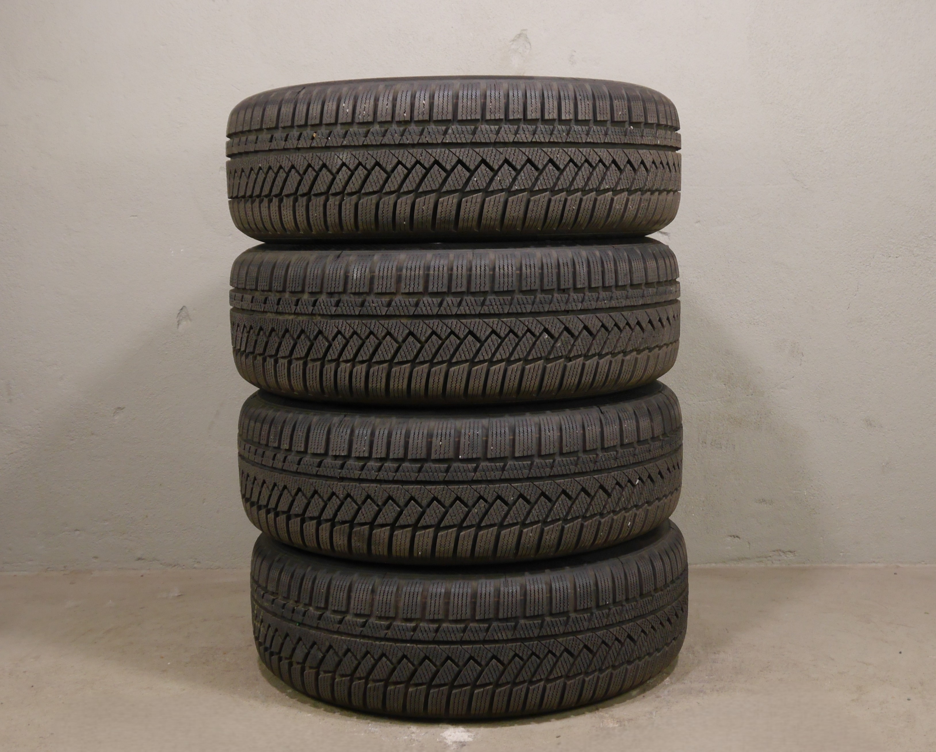 VW Caddy Maxi Aluradsatz – Winter 215/55 R17 98H – 2K7601025A