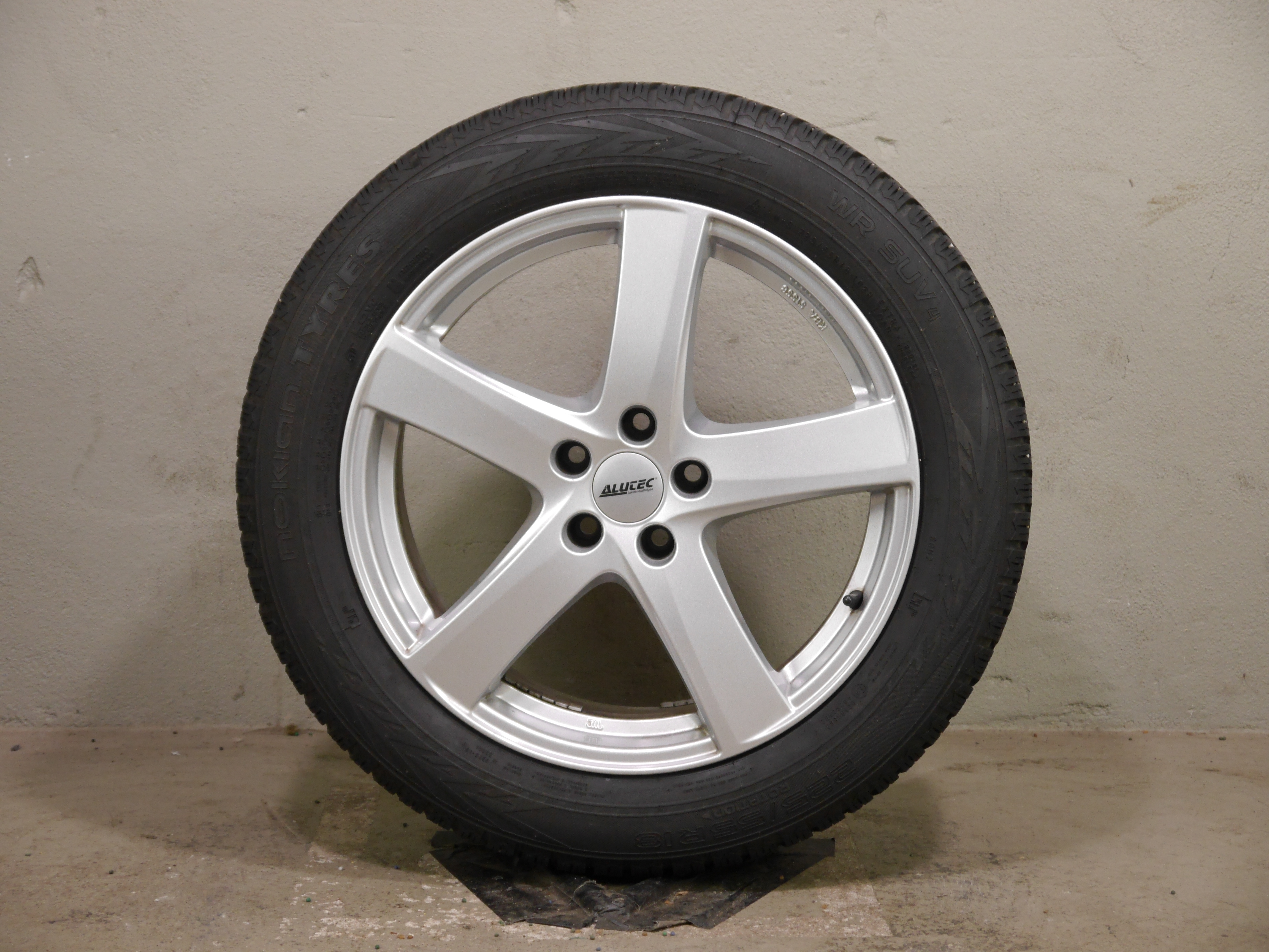 VW Tiguan (5N) Aluradsatz – Winter 225/55 R18 102H – KBA51558