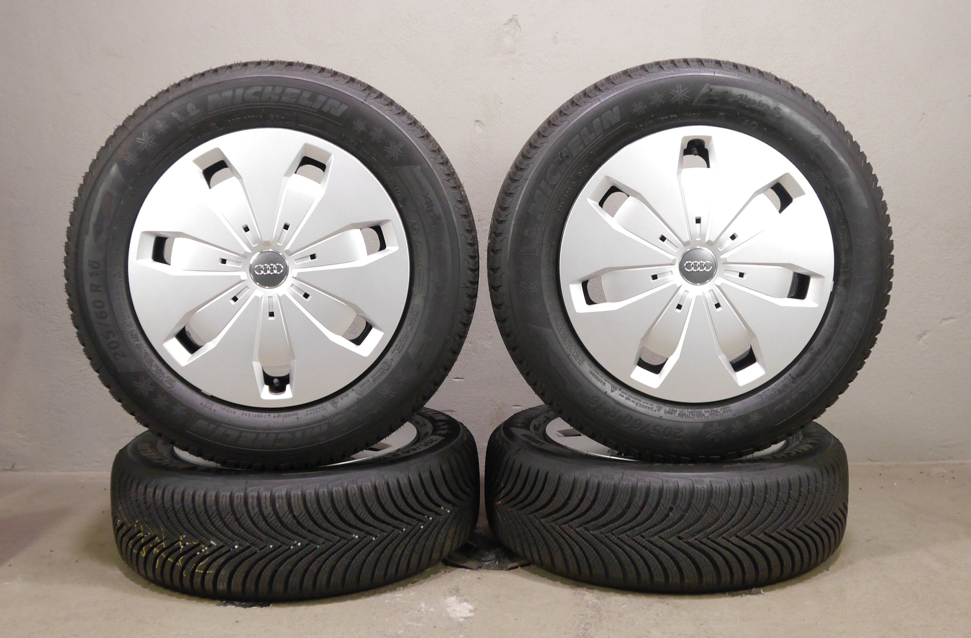 Audi Q2 Stahlradsatz – Winter 205/60 R16 92H – 5Q0601027CJ