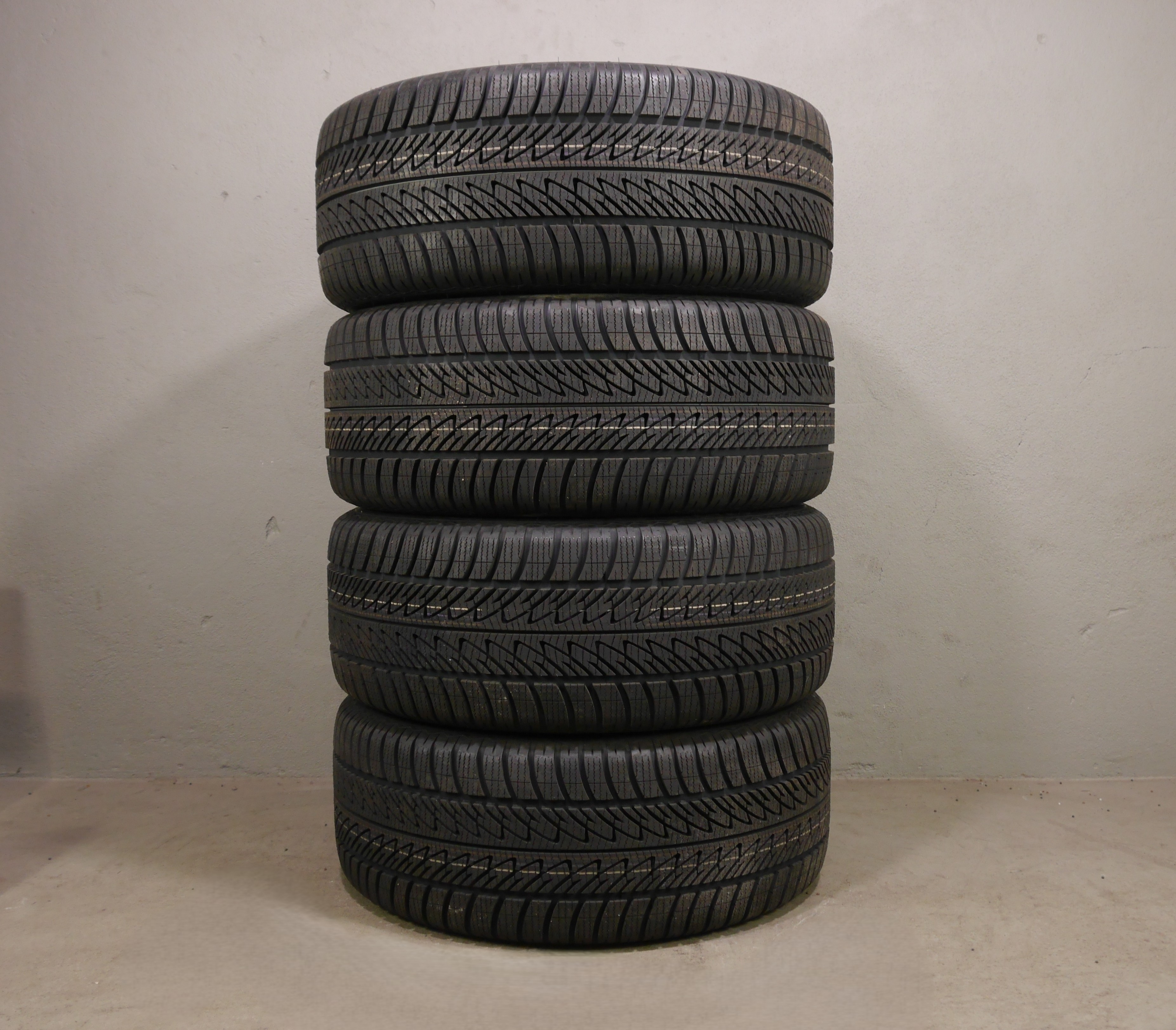 Audi Q7 Aluradsatz – Winter 285/45 R20 112V(AO) – 4M0601025DT