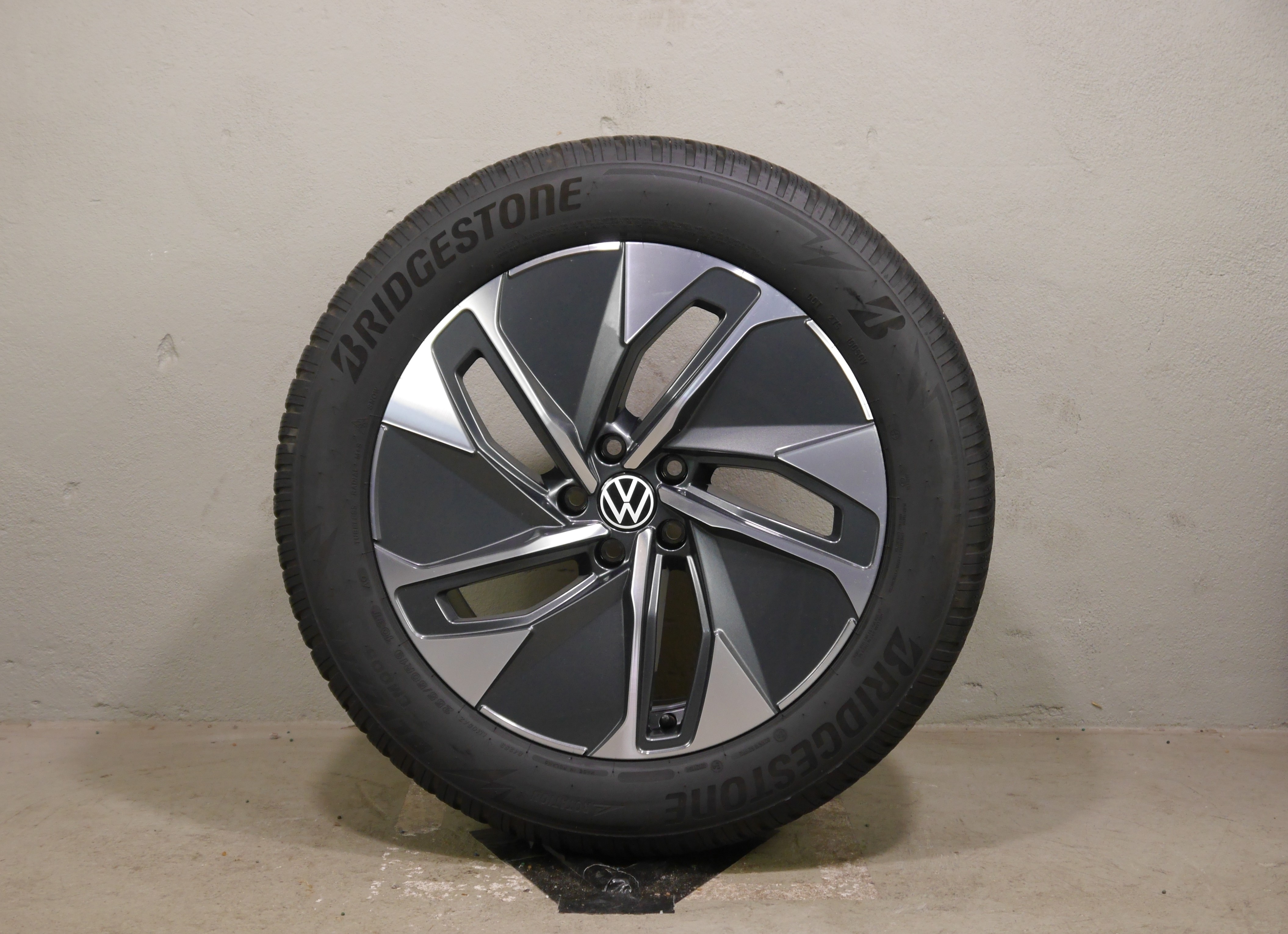 VW ID.4 Aluradsatz – Winter 235/55 R19 101T 255/50 R19 103T - 11A601025M