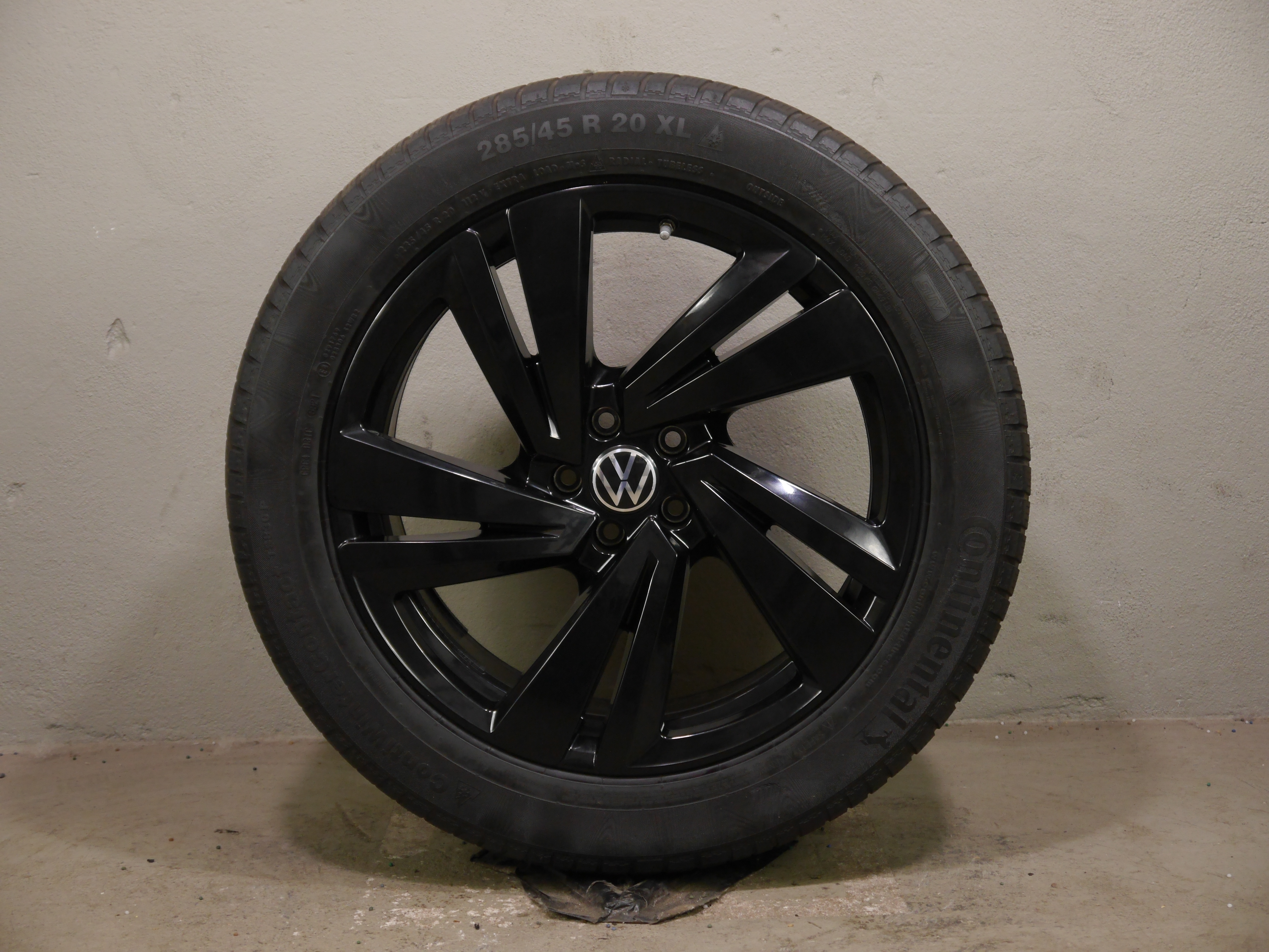 VW Touareg Aluradsatz – Winter 285/45 R20 112V – 760601025AA mit RDKS