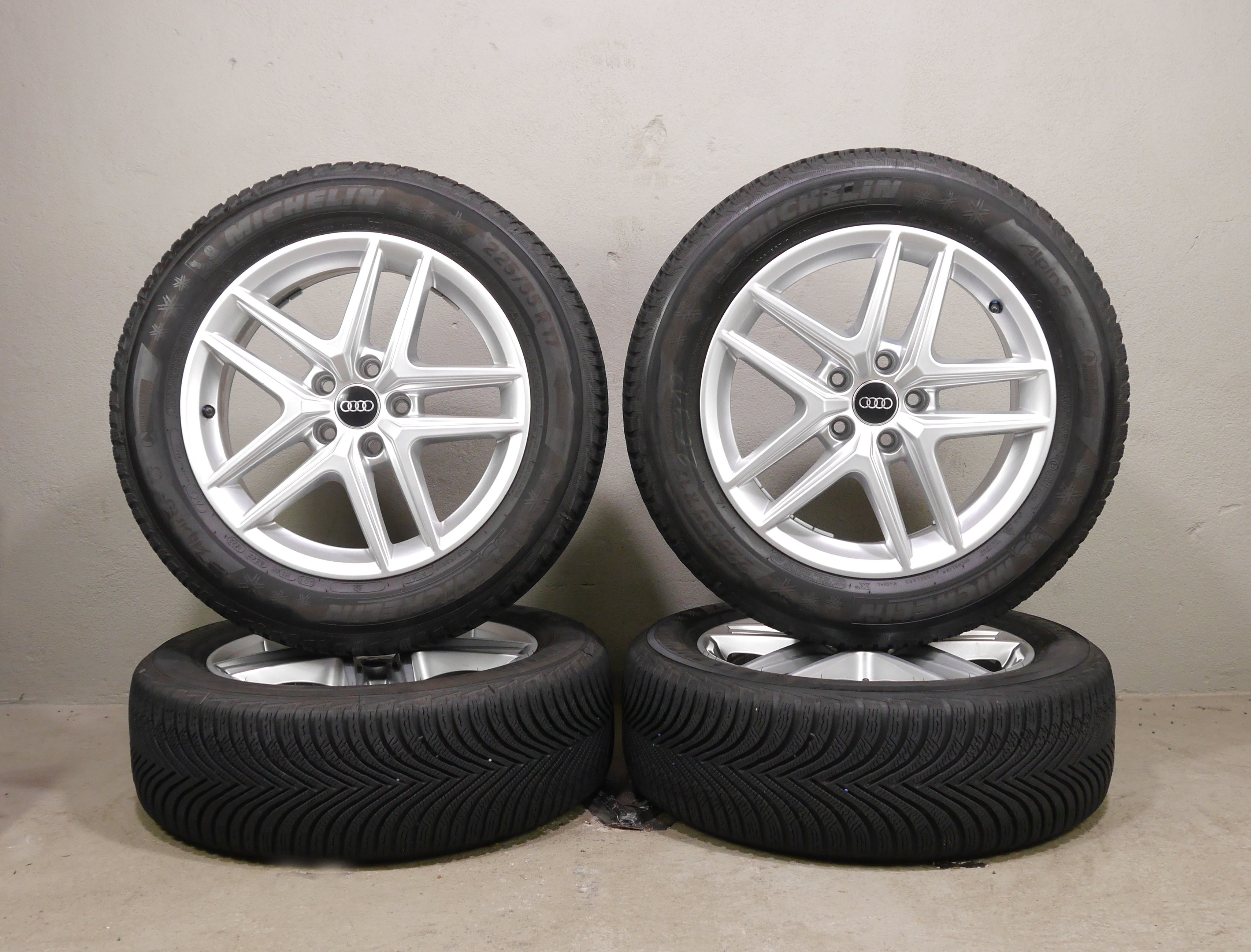 Audi A4 Allroad Aluradsatz – Winter 225/55 R17 97H – 8W9601025D