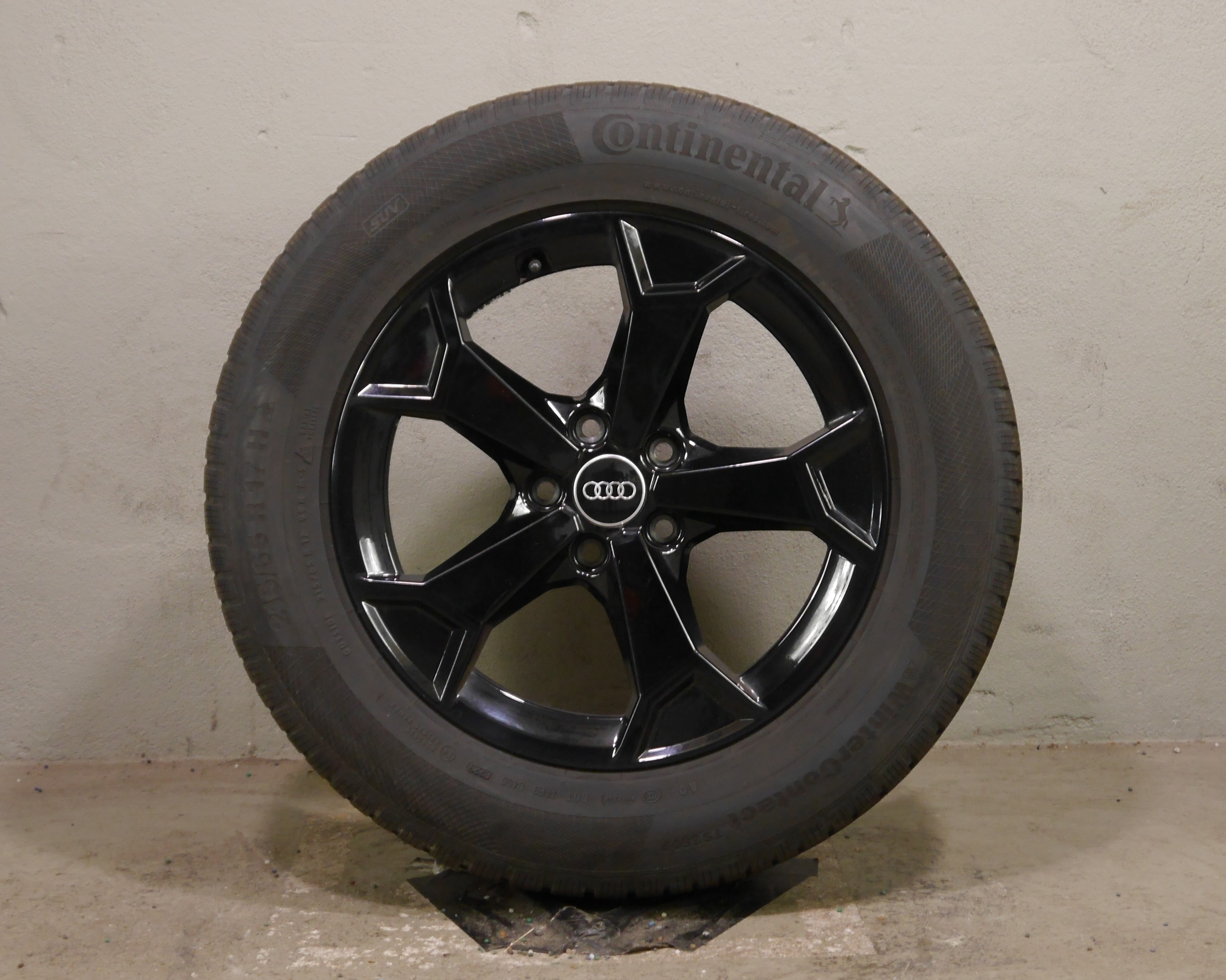 Audi Q3 Sportback (F3) Aluradsatz – Winter 215/65 R17 99H (AO) – 83A601025AL