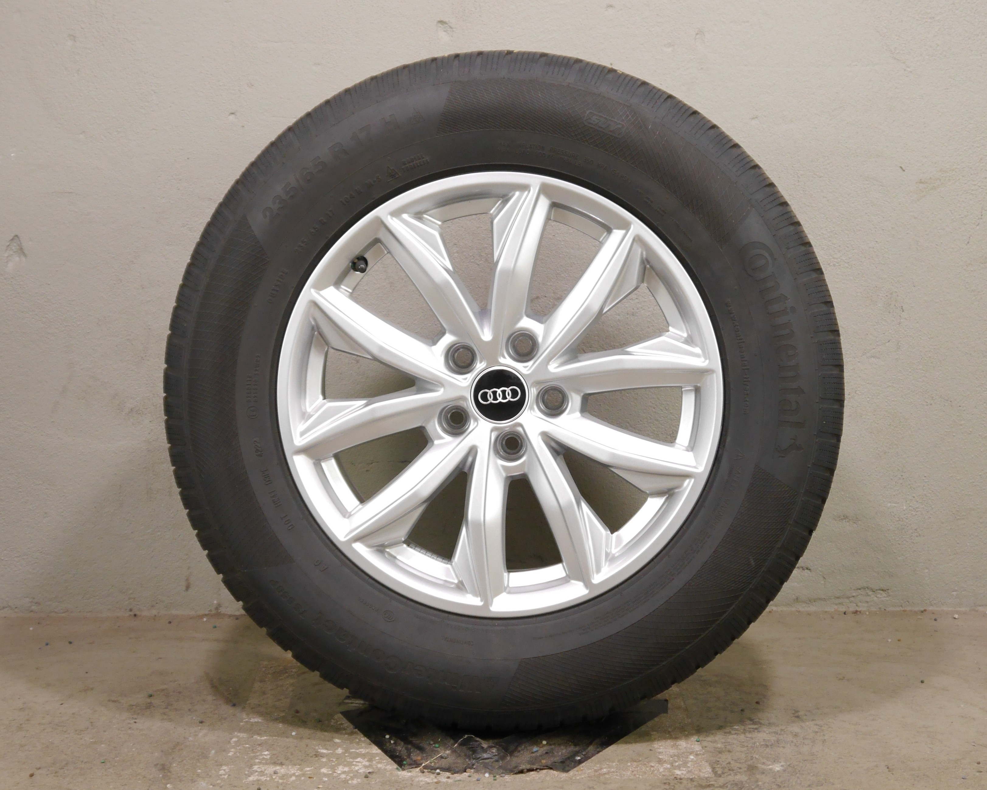 Audi Q5 Aluradsatz – Winter 235/65 R17 104H (AO) – 80A601025J