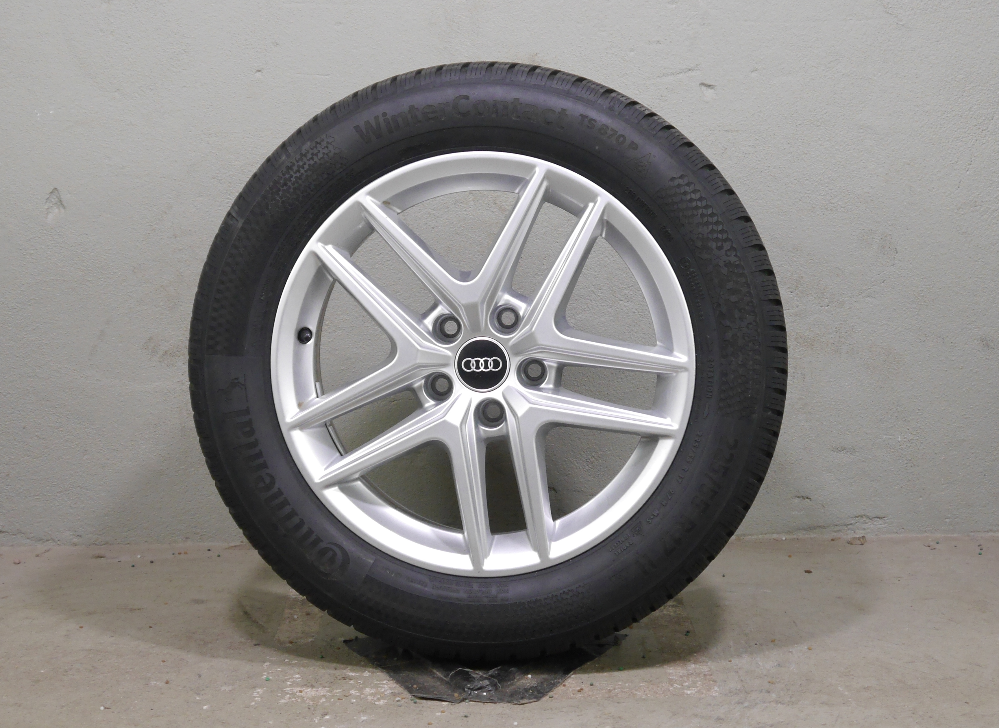Audi A4 Allroad Aluradsatz – Winter 225/55 R17 97H – 8W9601025D