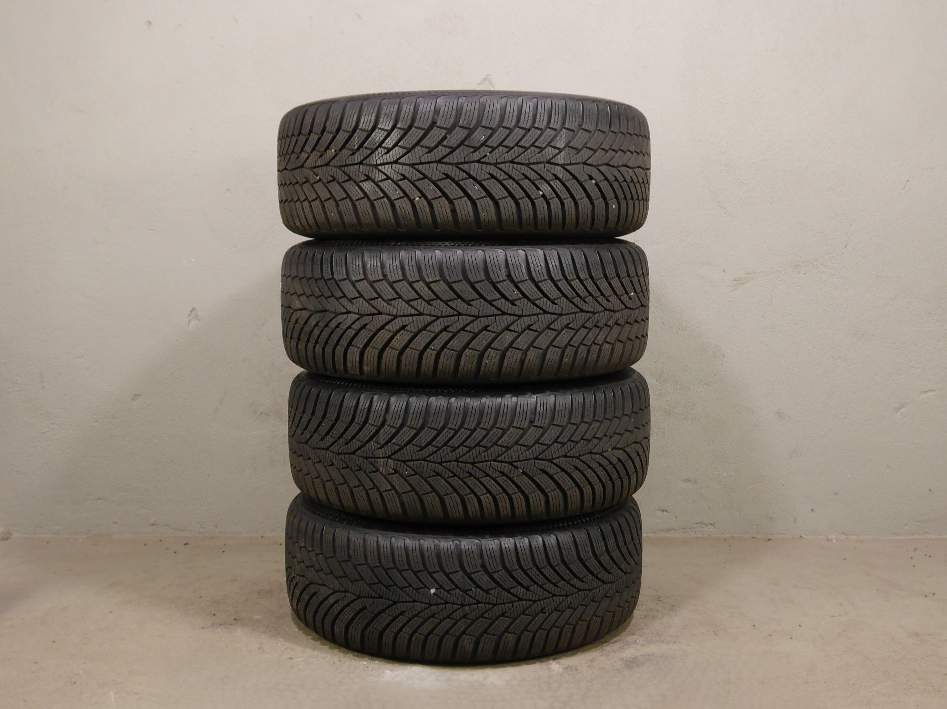 Seat Leon (5F) Aluradsatz – Winter 225/45 R17 94V – 5FA601025B
