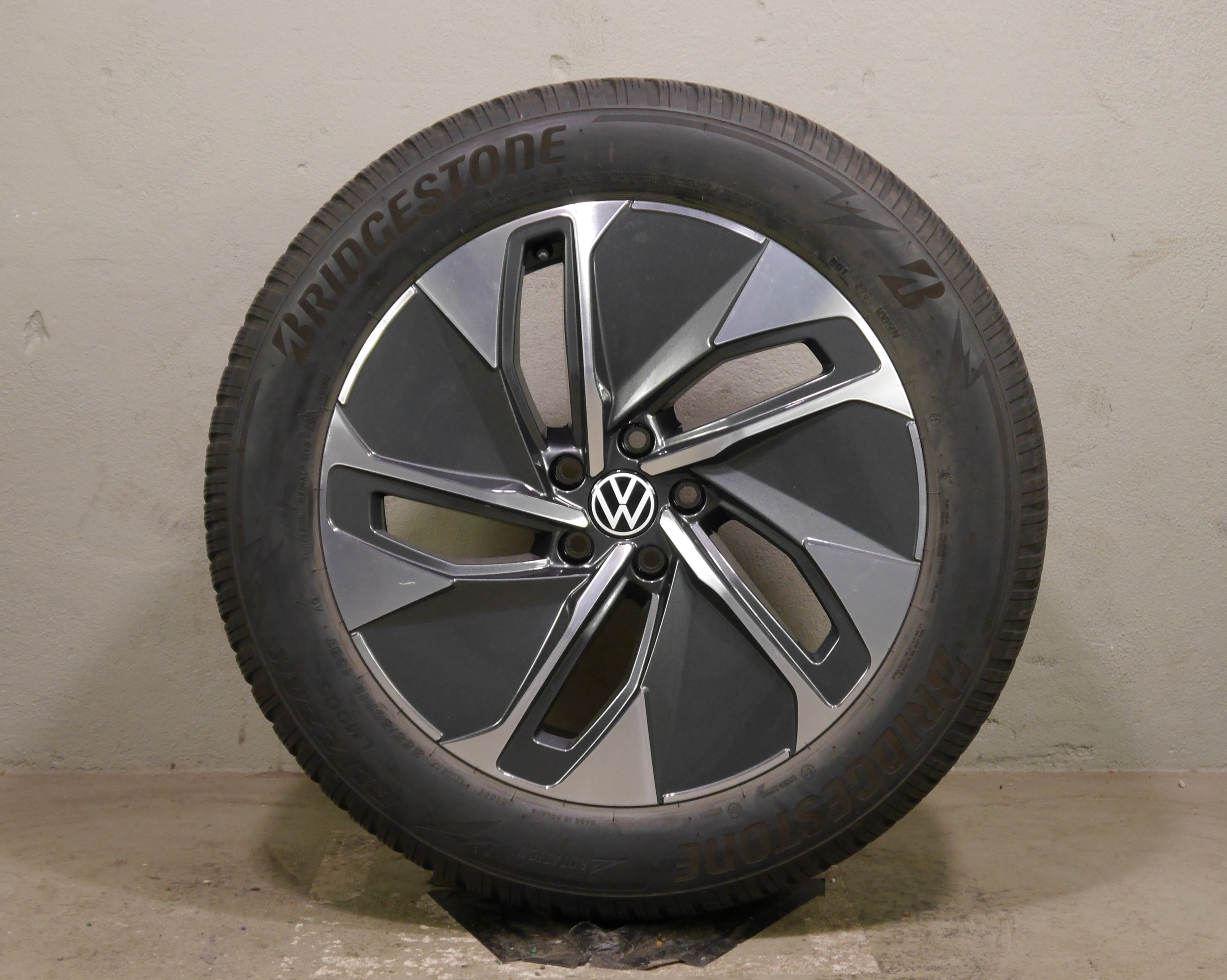 VW ID.4 ID.5 Aluradsatz – Winter 235/55 R19 101T 255/50/19 - 11A601025M
