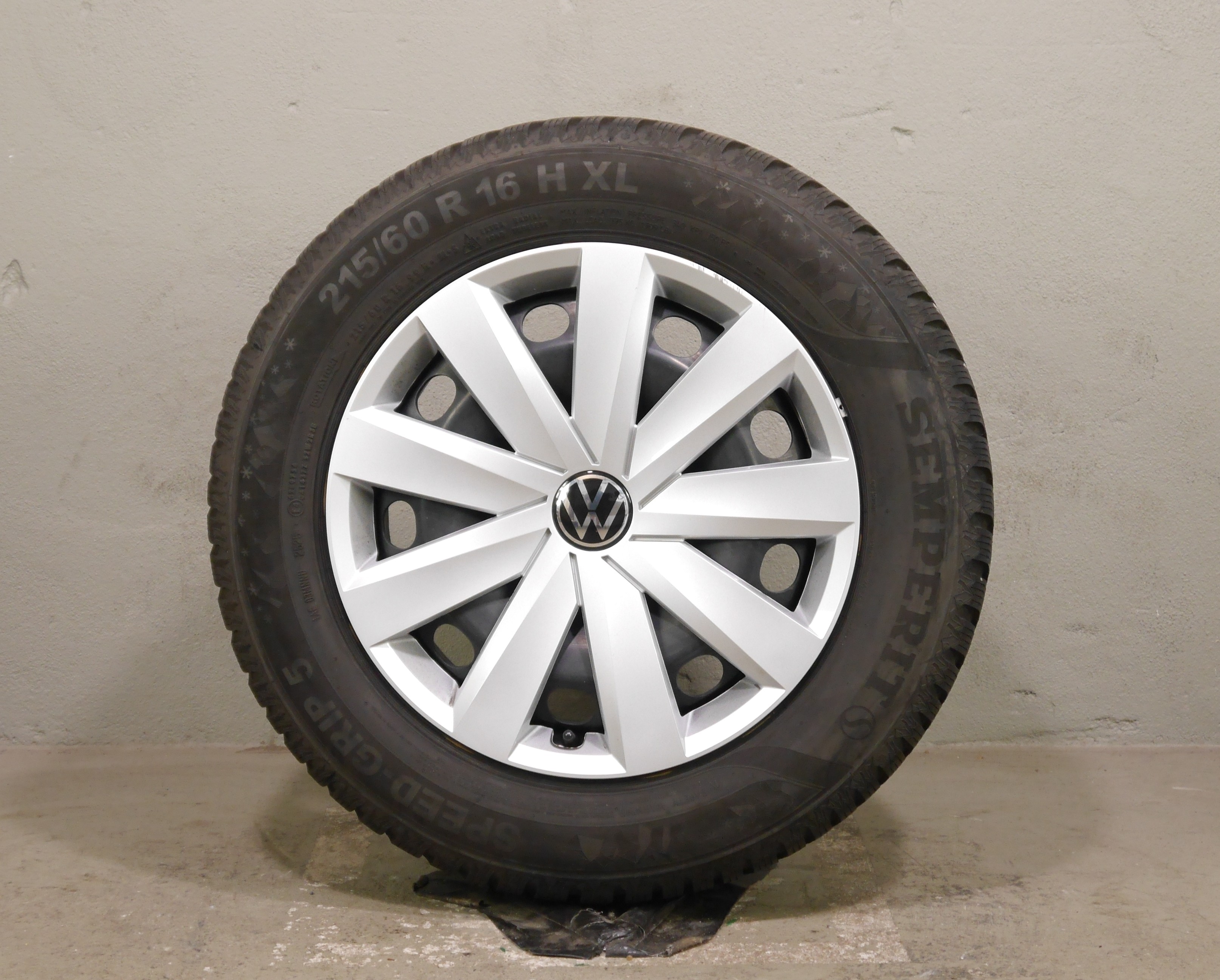 VW Passat (3G) Stahlradsatz – Winter 215/60 R16 99H – 3Q0601027C