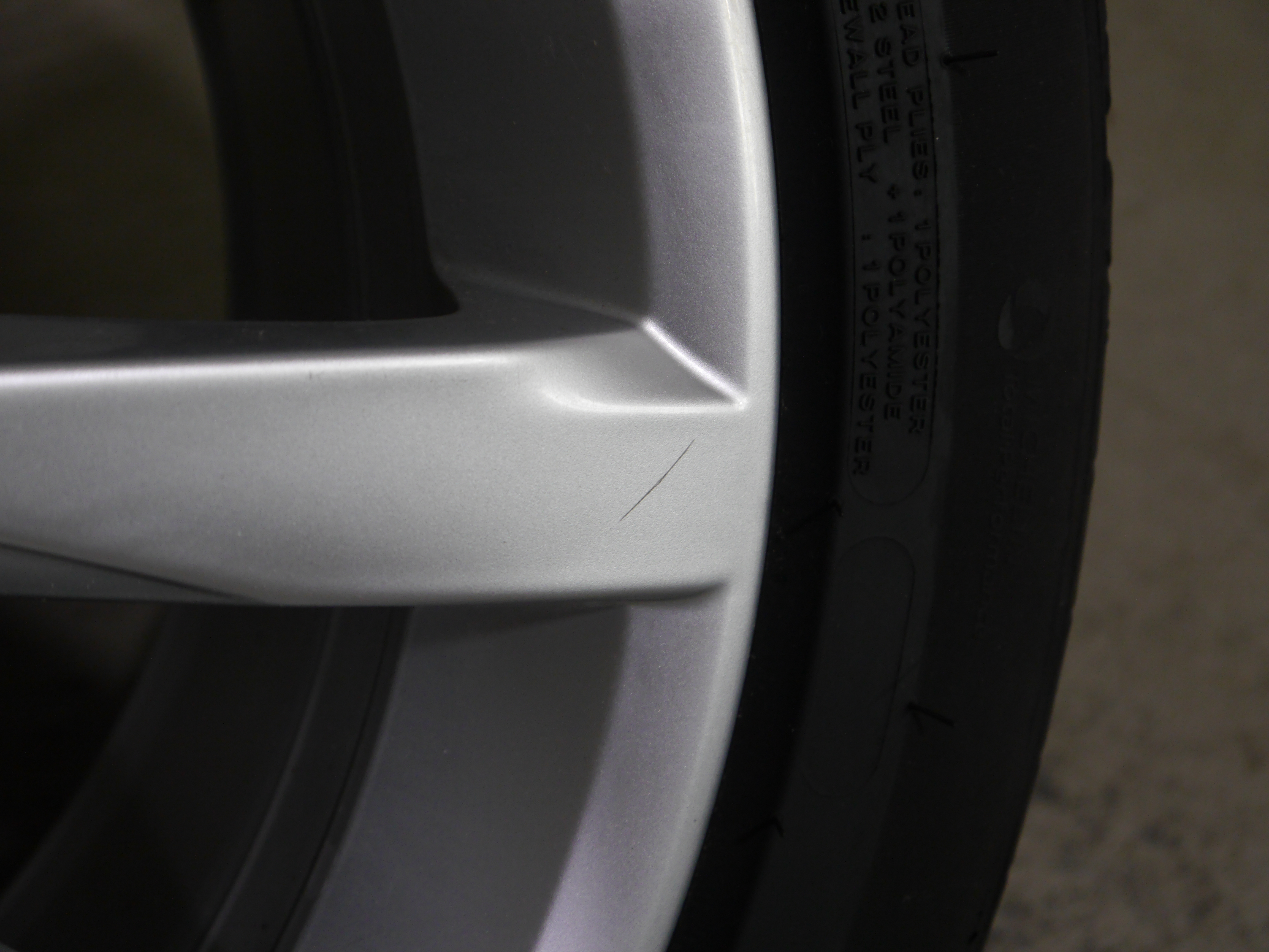 VW Golf Aluradsatz Sommer 225/45 R17 91W 5G0601025BH
