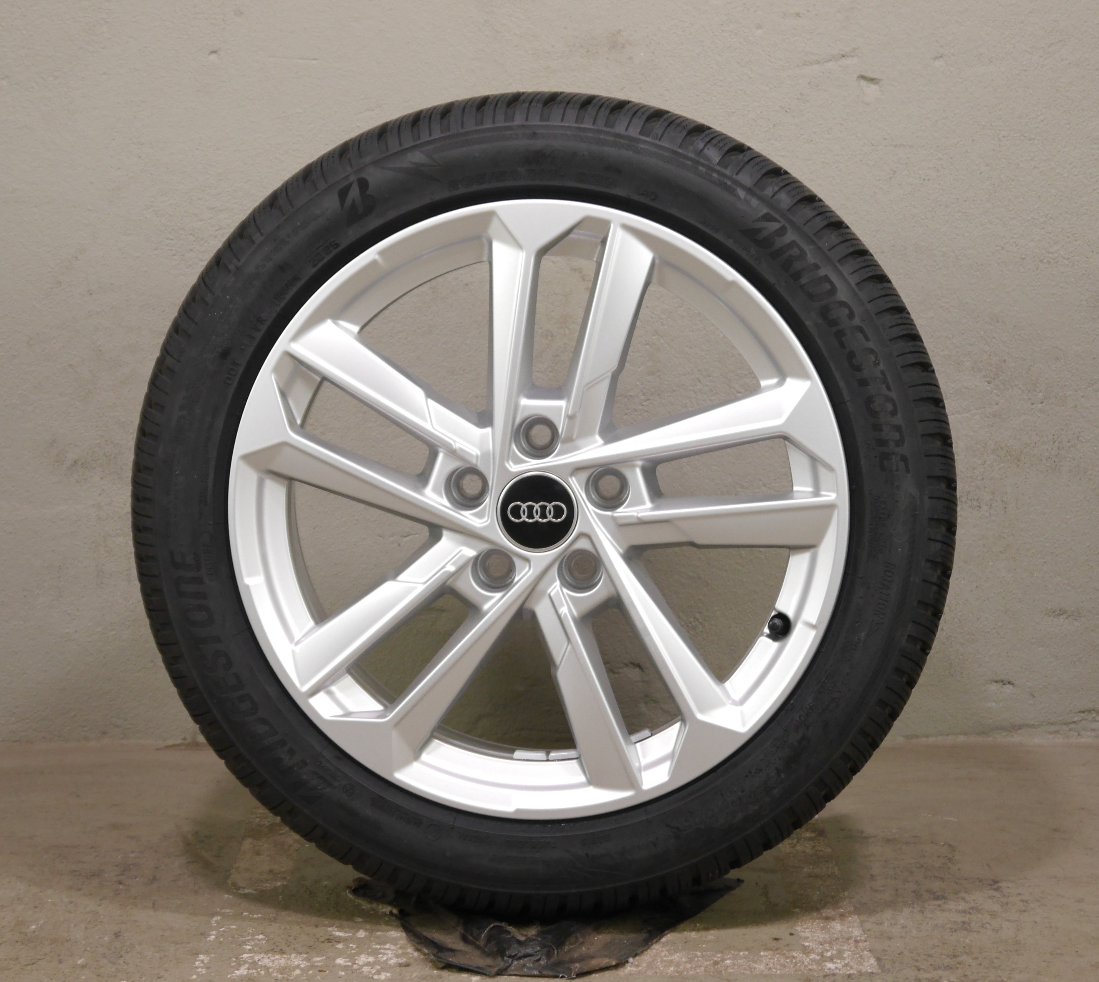 Audi A3 Aluradsatz – Winter 205/50 R17 93H – 8Y0601025L