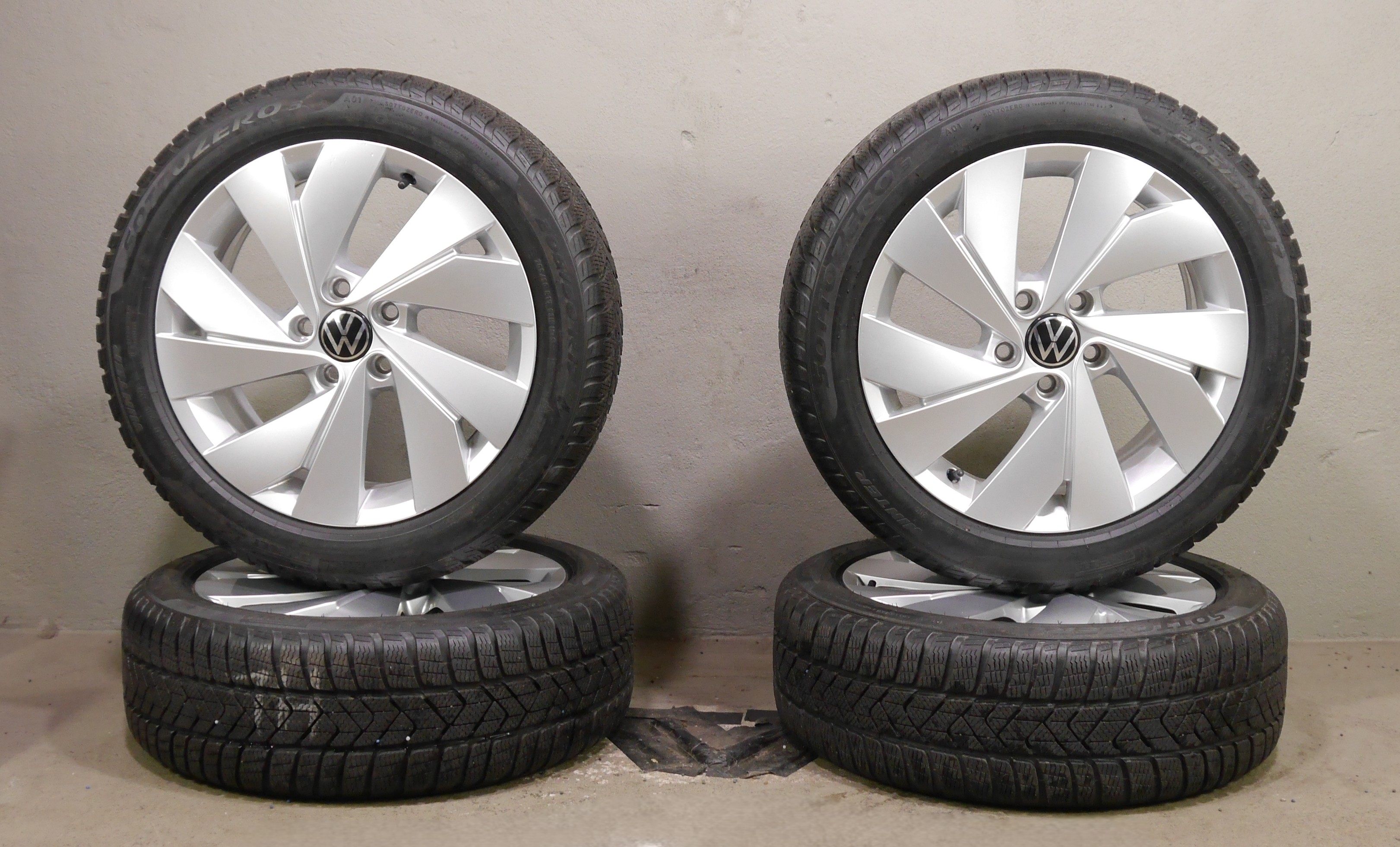 VW Golf Aluradsatz – Winter 205/50 R17 93H – 5H0601025B