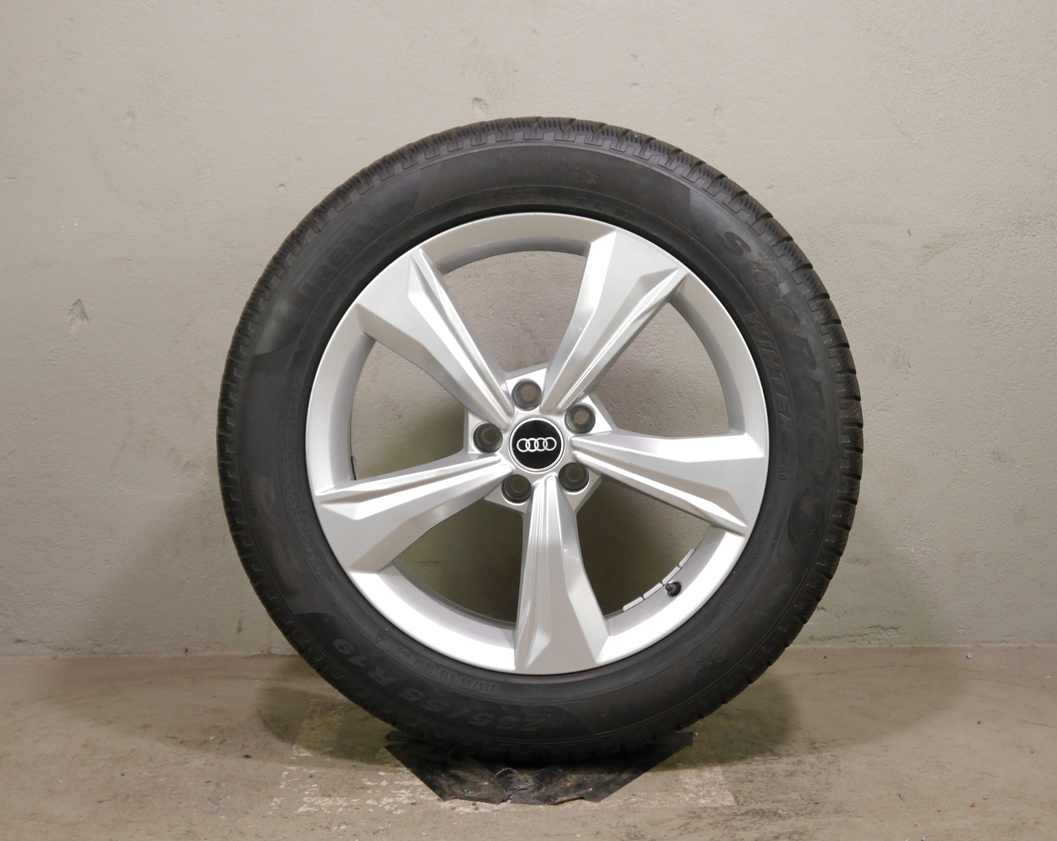 Audi Q5 Sportback (FY) Aluradsatz – Winter 235/55 R19 101H (AO) – 80A601025K