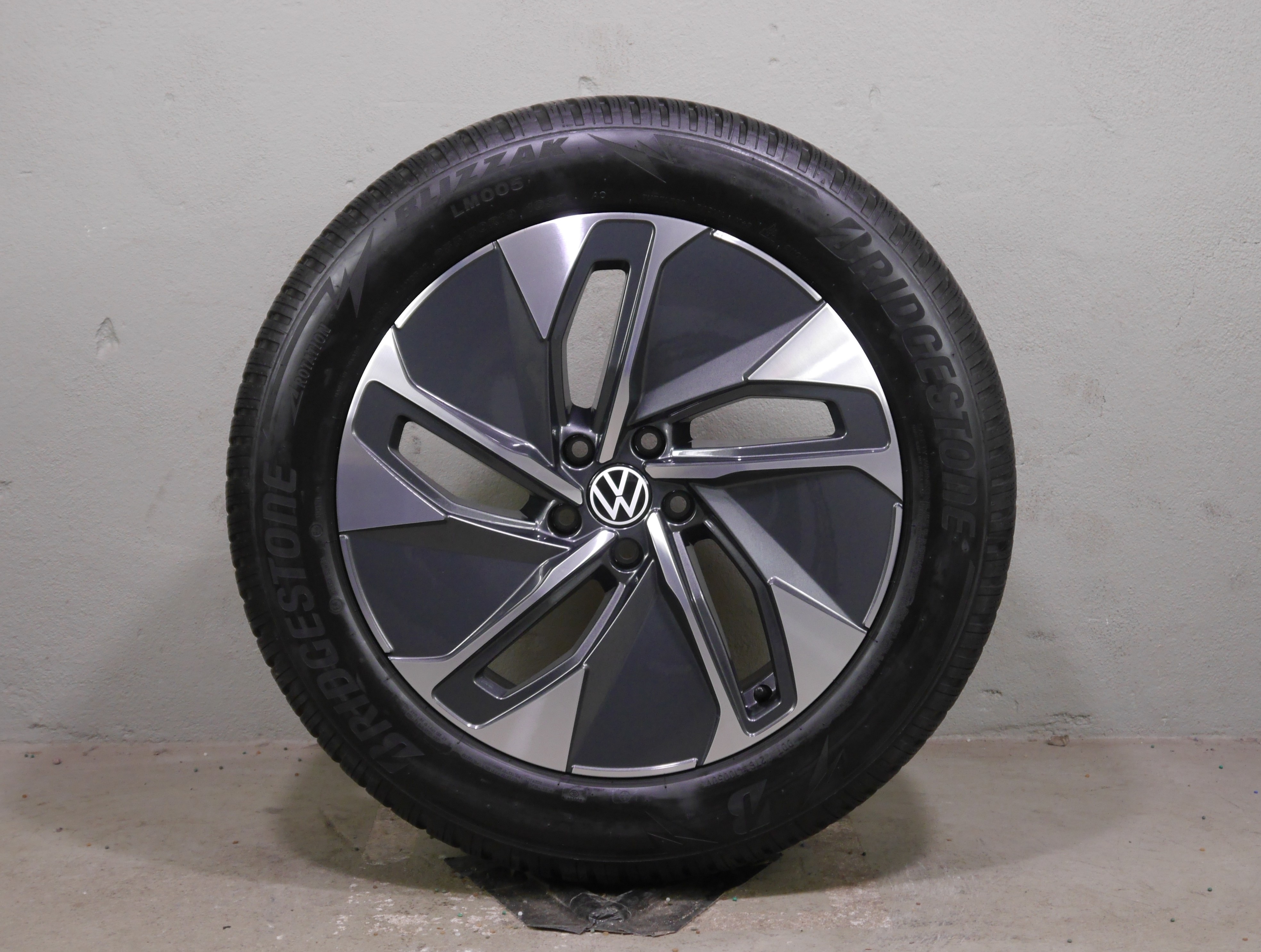 VW ID.4 Aluradsatz – Winter 235/55 R19 101T 255/50 R19 103T - 11A601025M