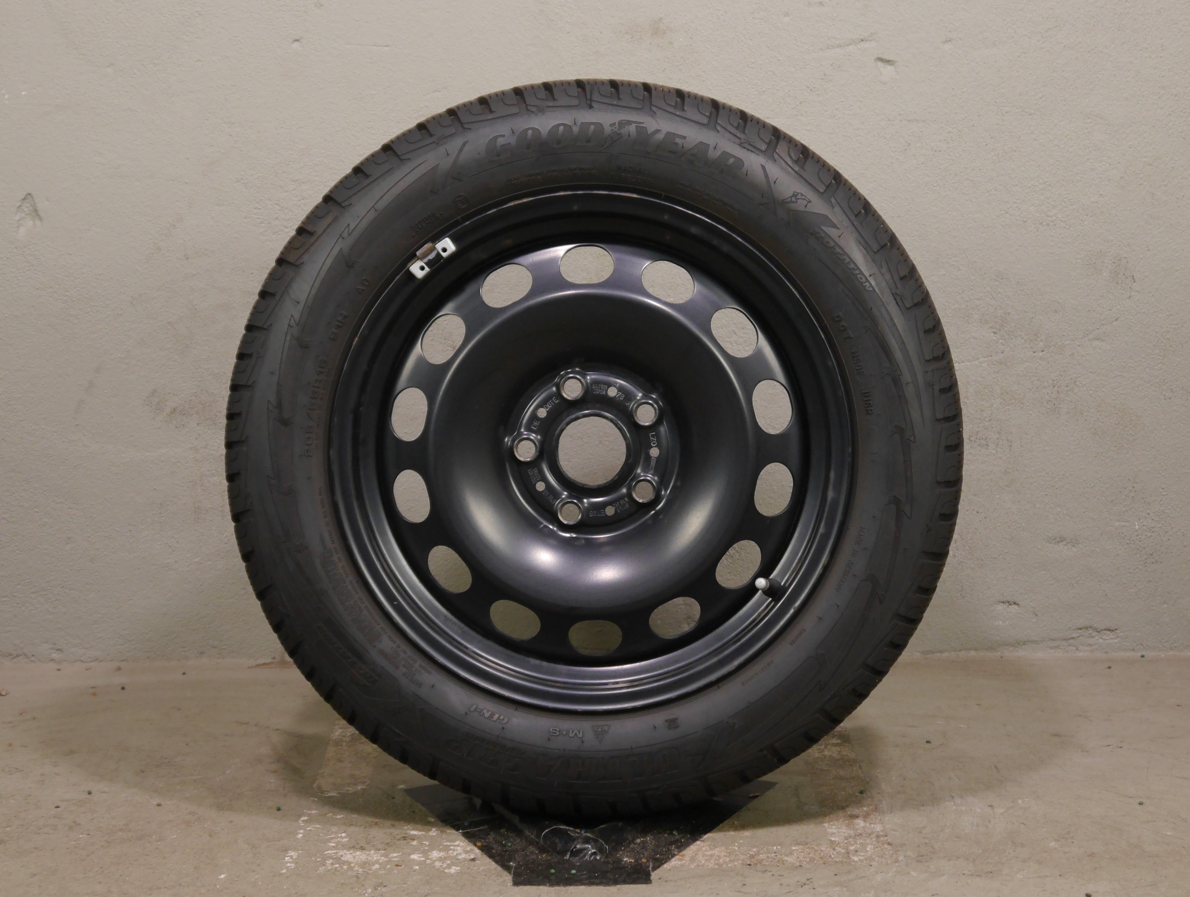 Volkswagen Golf Stahlradsatz – Winter 205/55 R16 91H – 5Q0601027BR