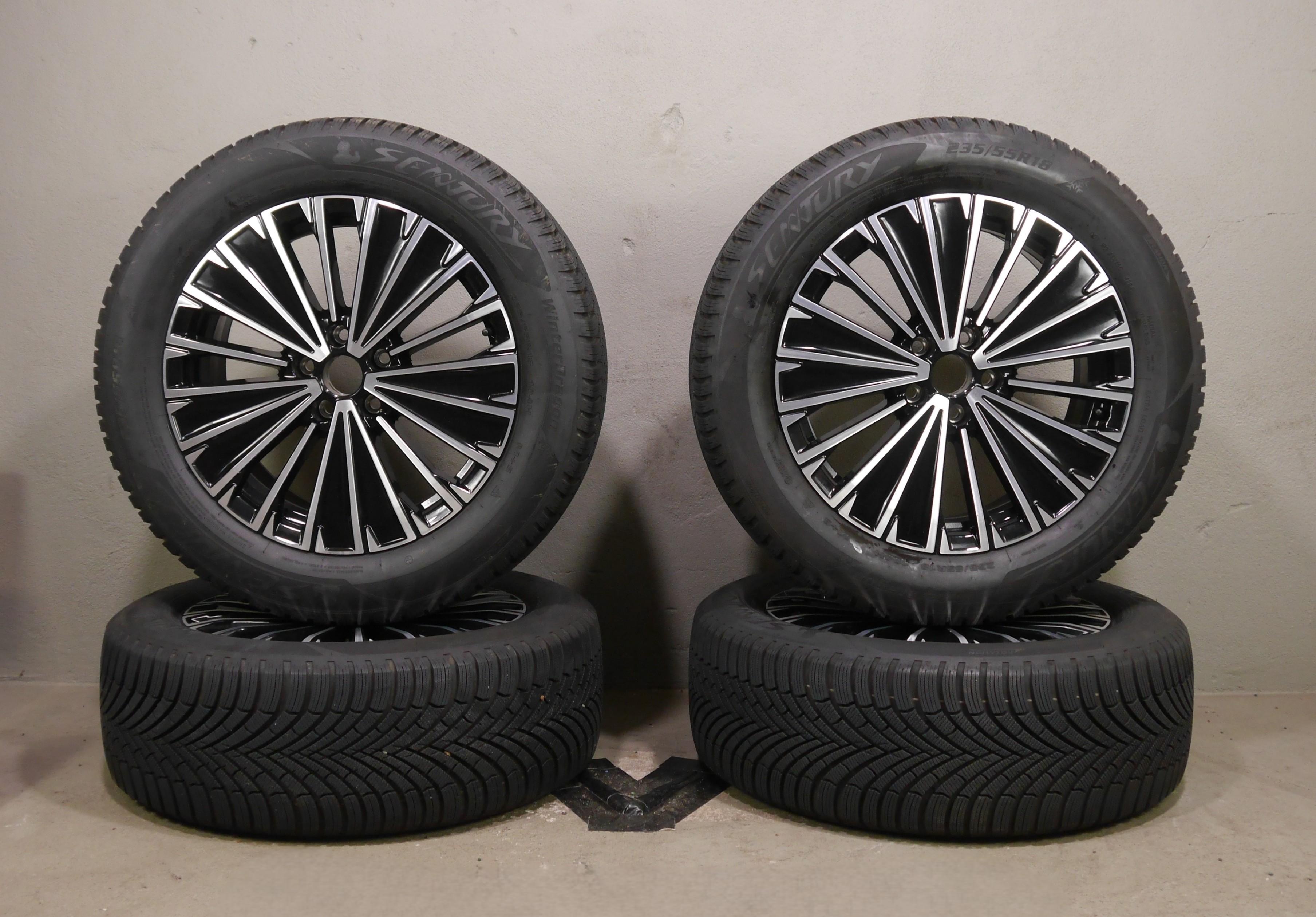 VW Tiguan Aluradsatz – Winter 235/55 R18 104H – 571601025K