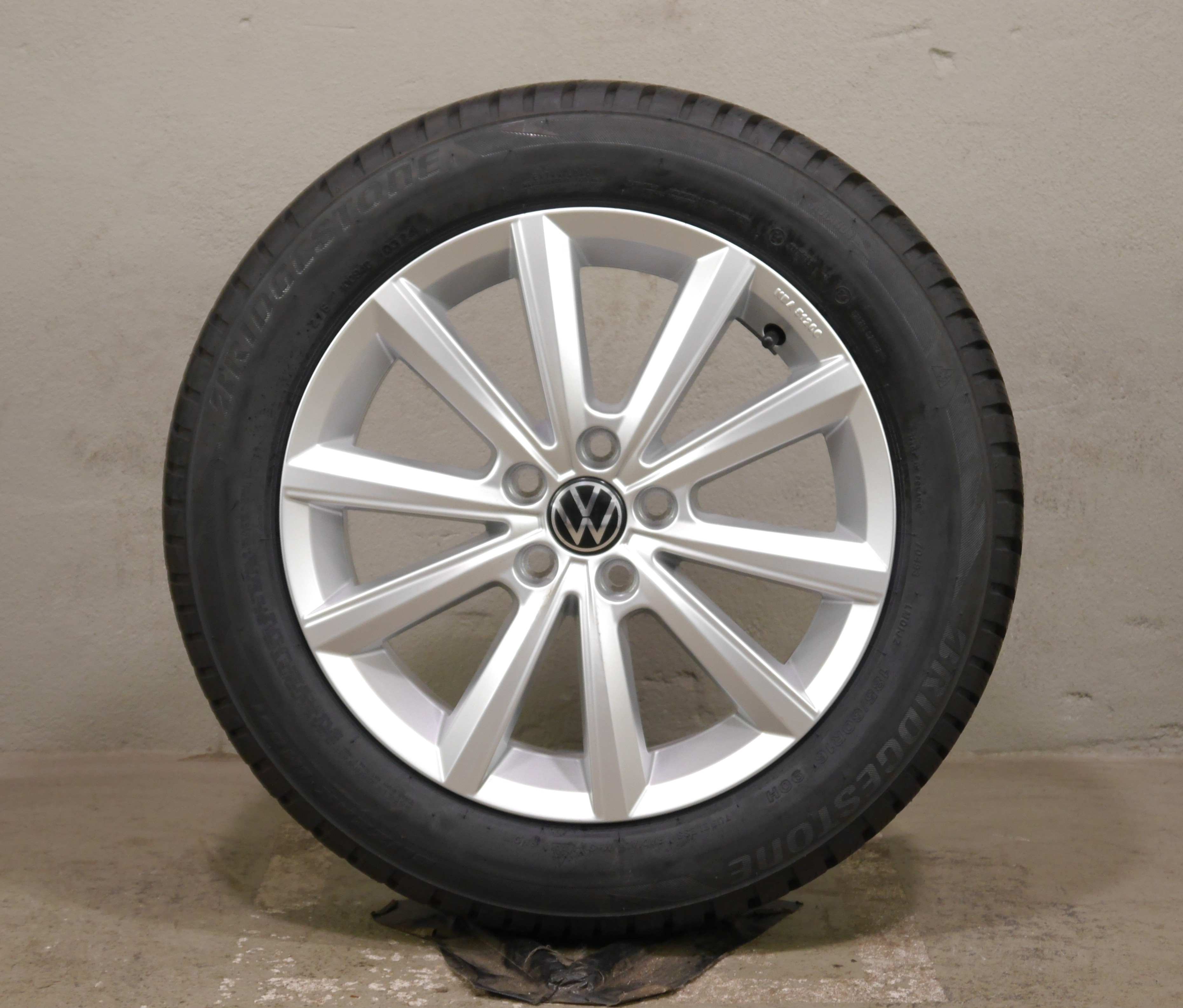 VW Polo (AW) Aluradsatz – Winter 185/60 R16 90H – 2G0601025AF