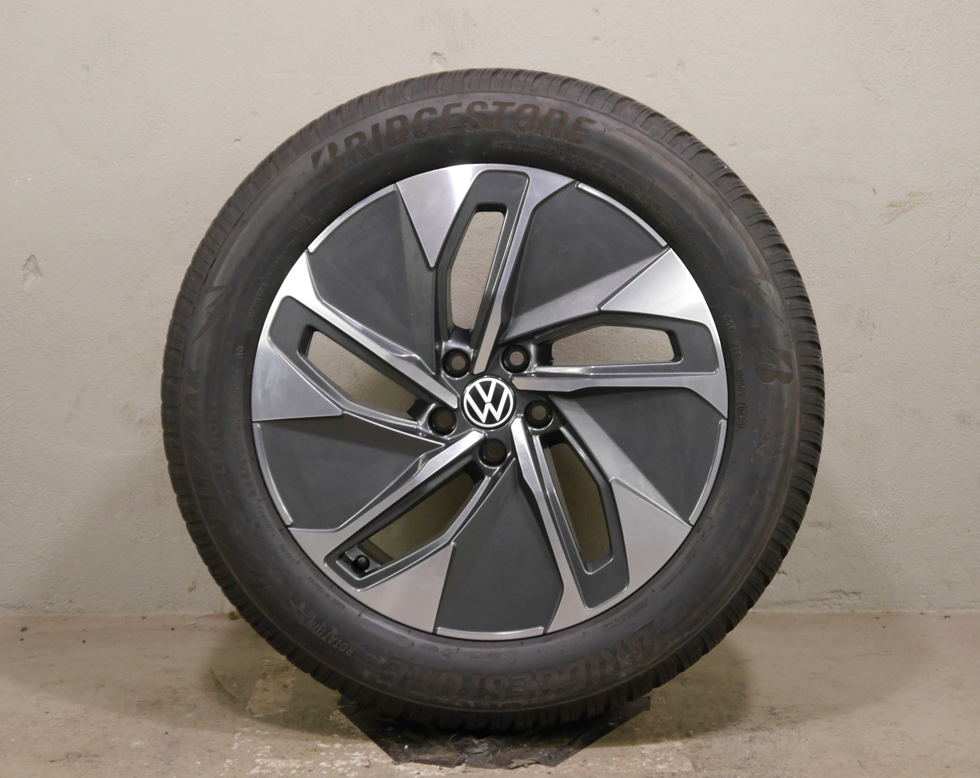 VW ID.4/ID.5 (E2) Aluradsatz – Winter 235/55 R19 101T 255/50 R19 103T - 11A601025M