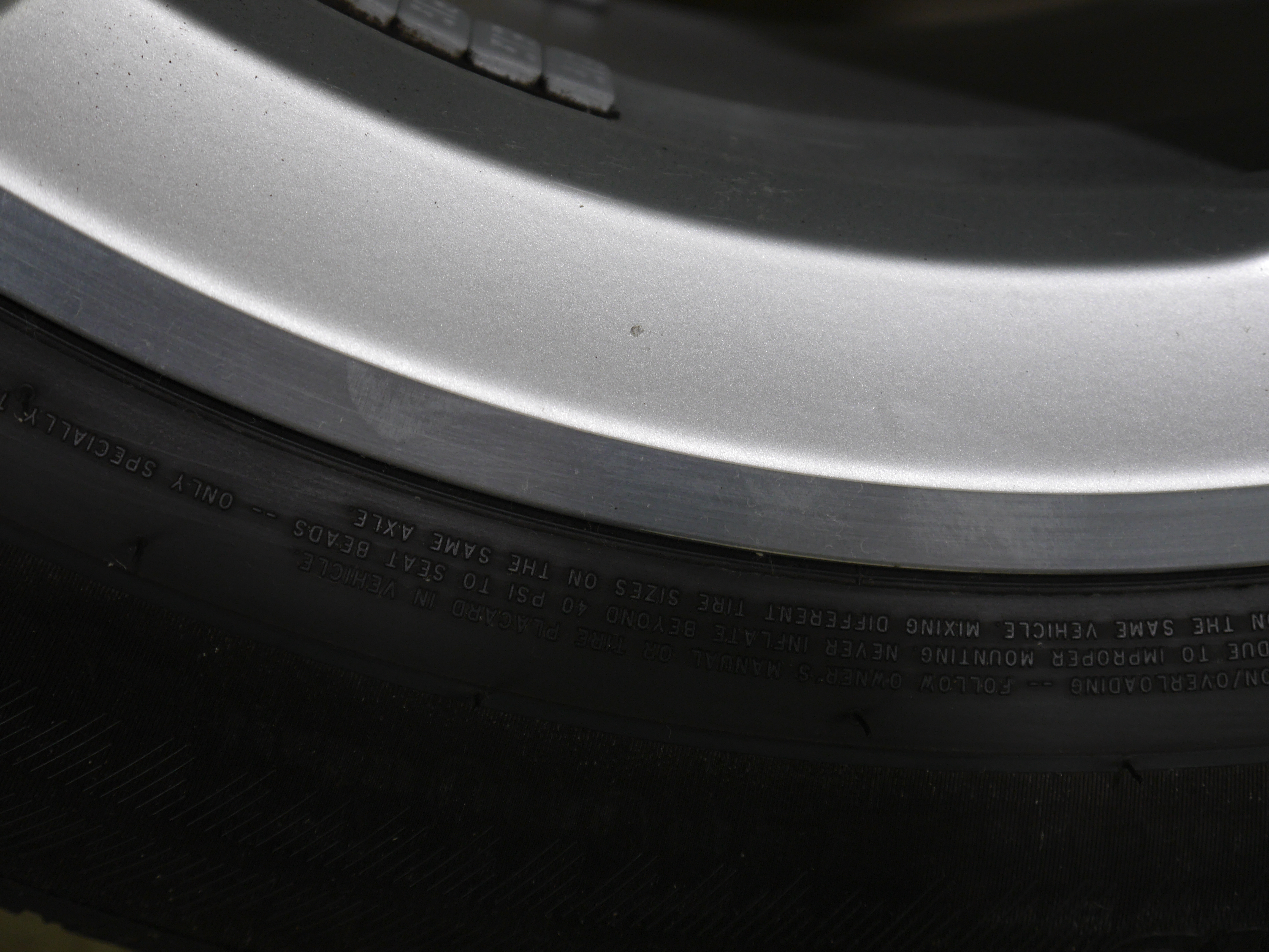 Audi Q5 Aluradsatz – Sommer 235/55 R19 101W (AO) – 80A601025J