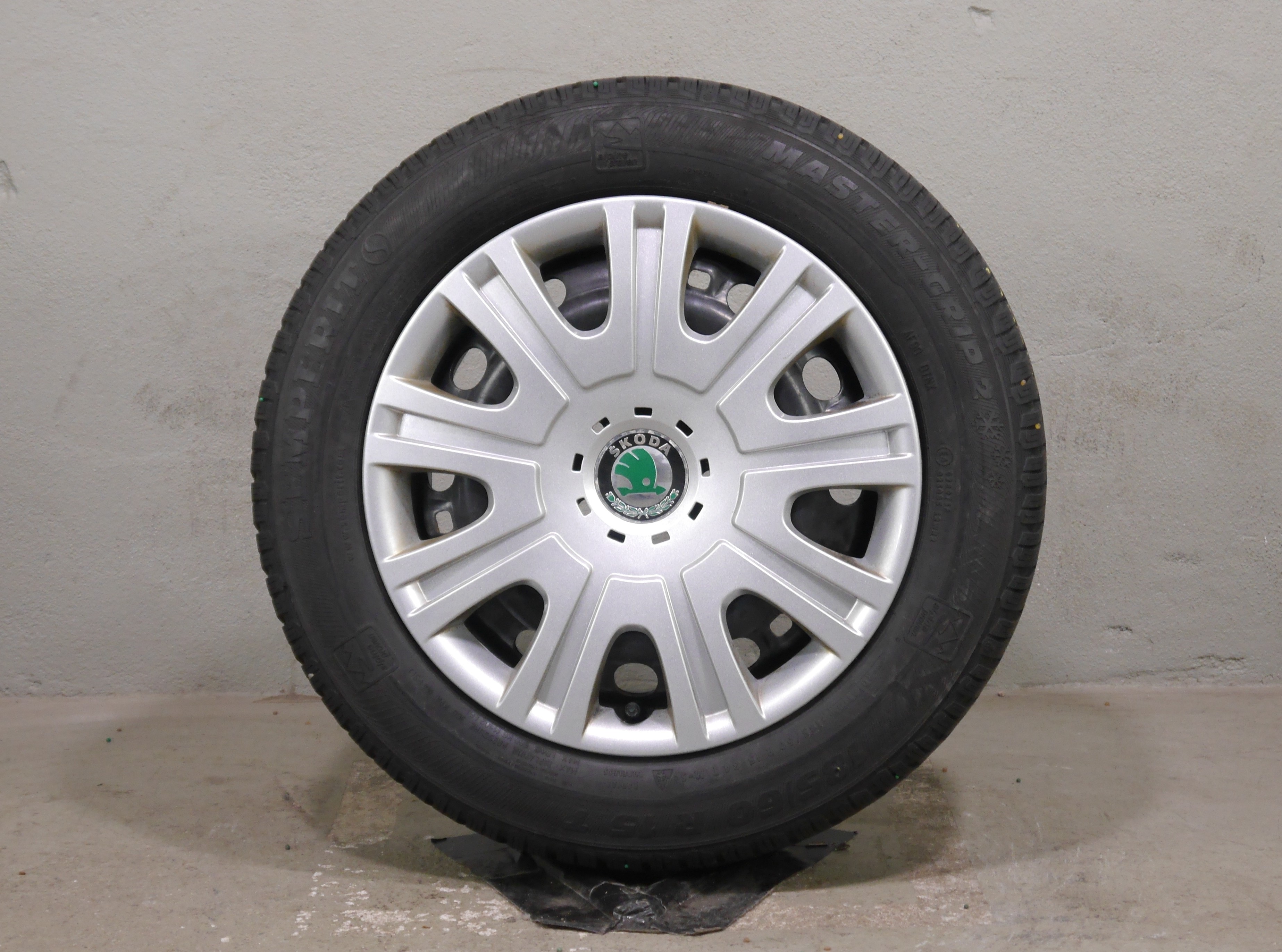 ŠKODA Fabia NJ  - Polo 6C  Stahlradsatz – Winter 185/60 R15 88T (AO) – 6C0601027F/G