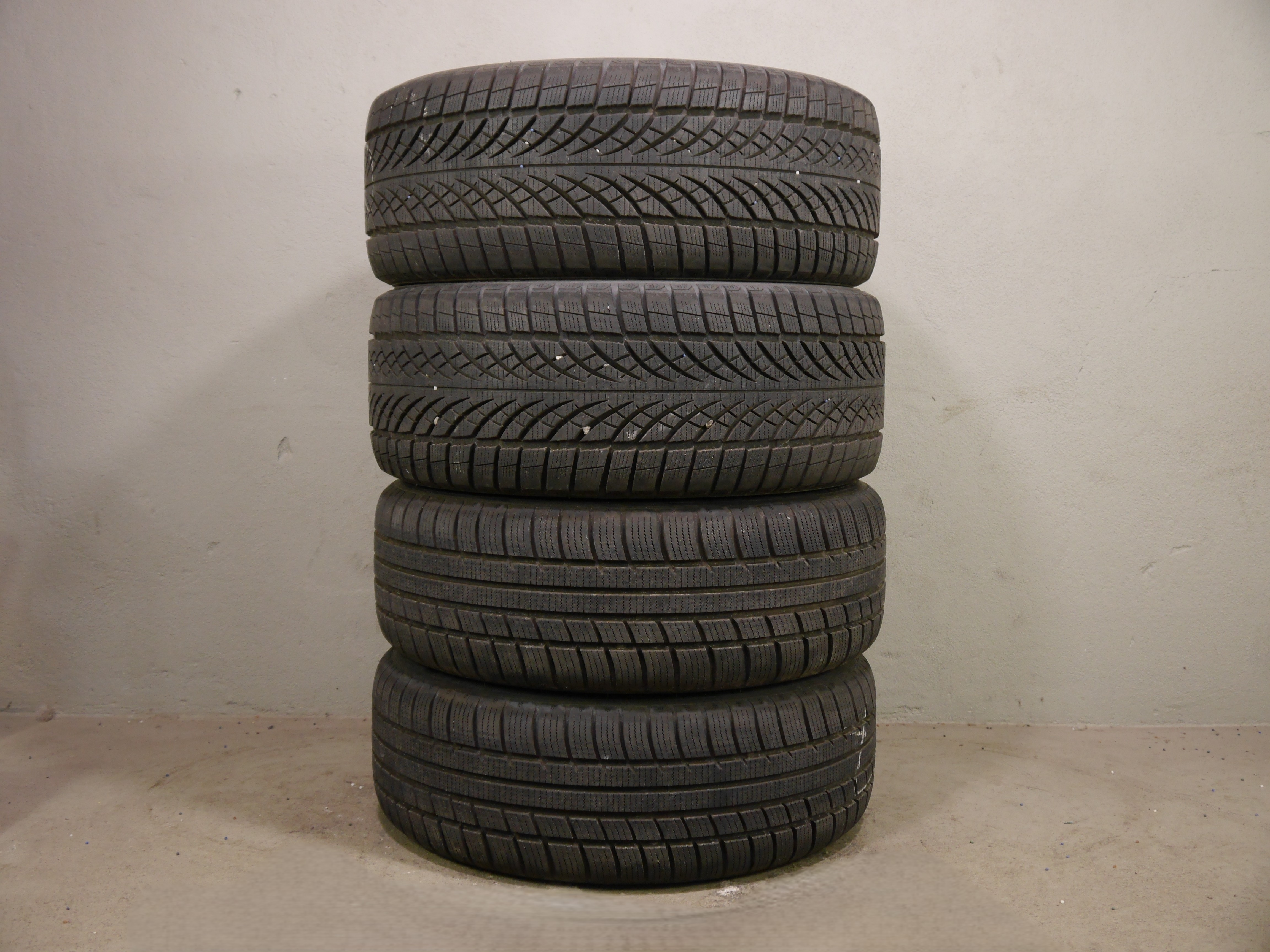 VW ID.4  ID.5 Aluradsatz – Winter 235/55 R19 101T 255/50/19 - 11A601025M