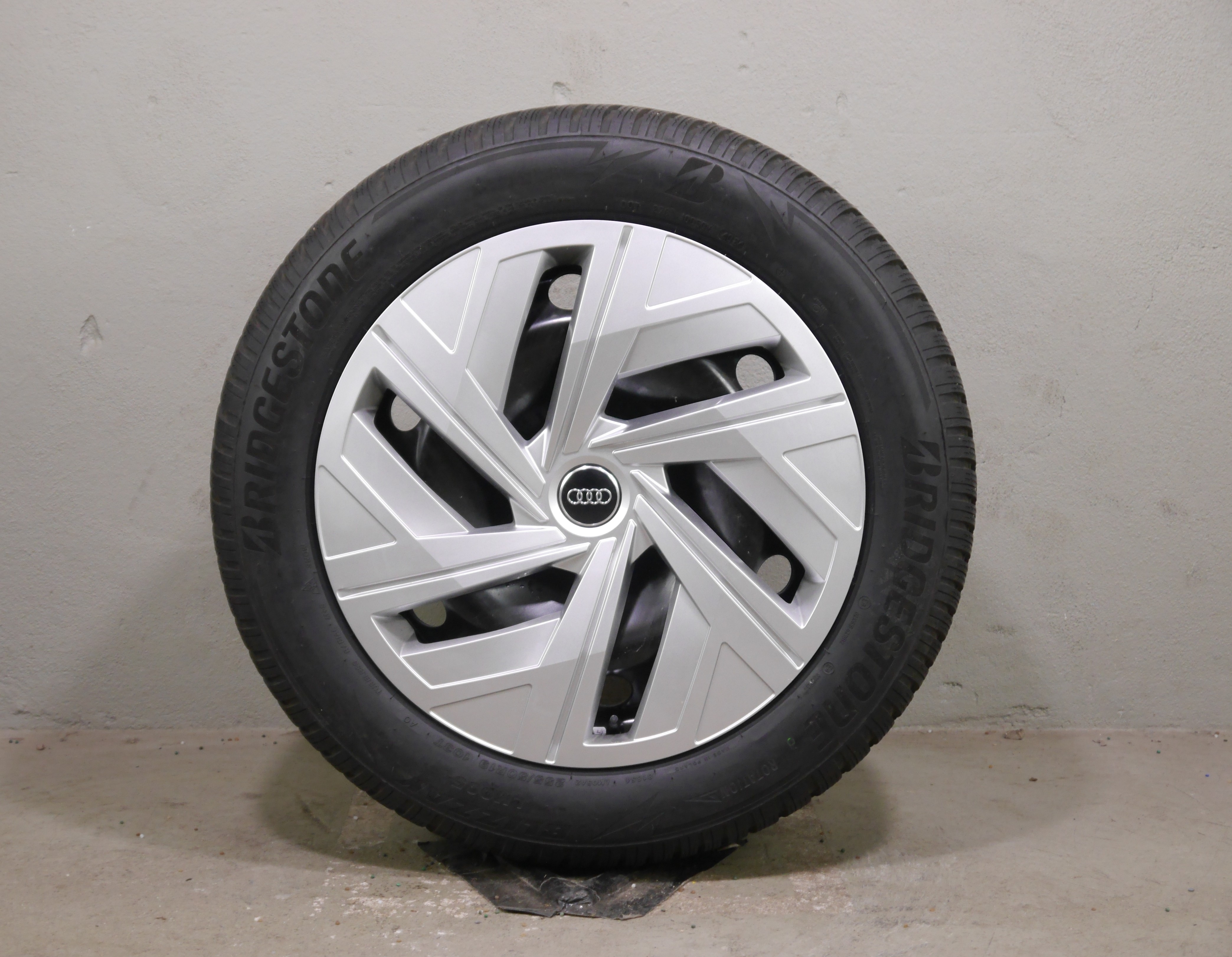 Audi Q4 e Stahlradsatz – Winter 235/55 R19 101T - 255/50 R19 1031EA601027B-