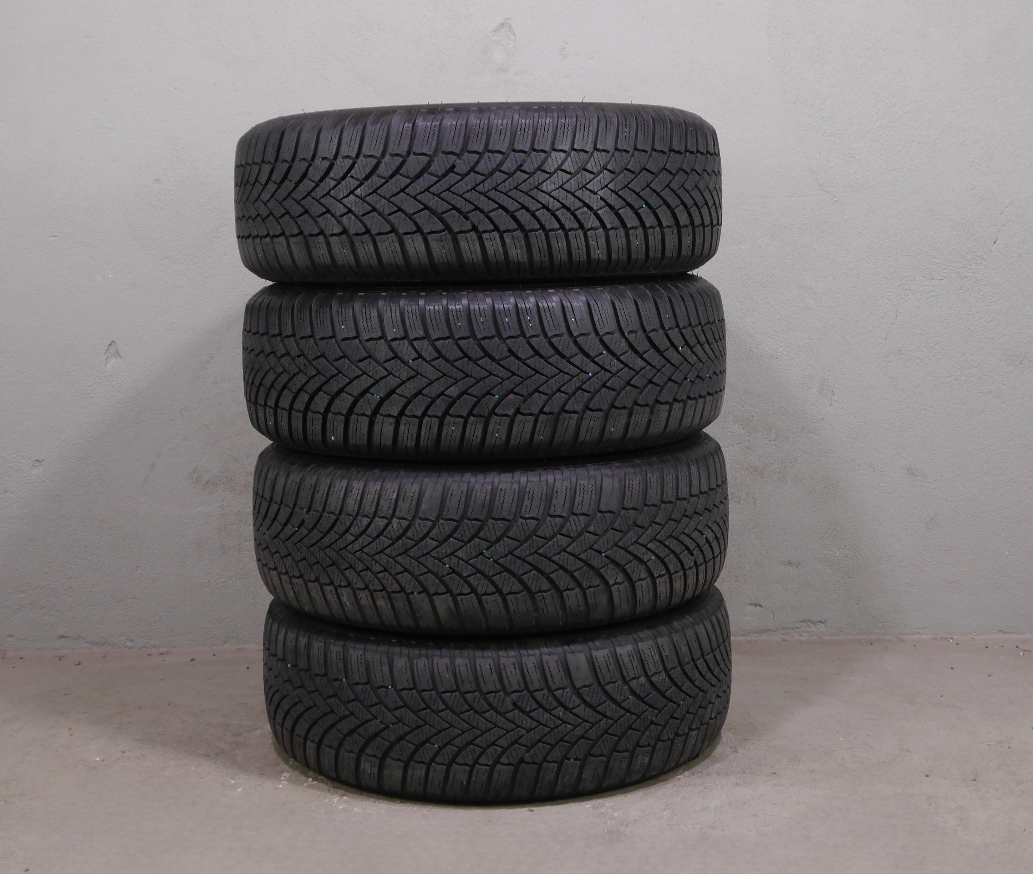 VW Golf Stahlradsatz – Winter 205/55 R16 91H – KBA48738