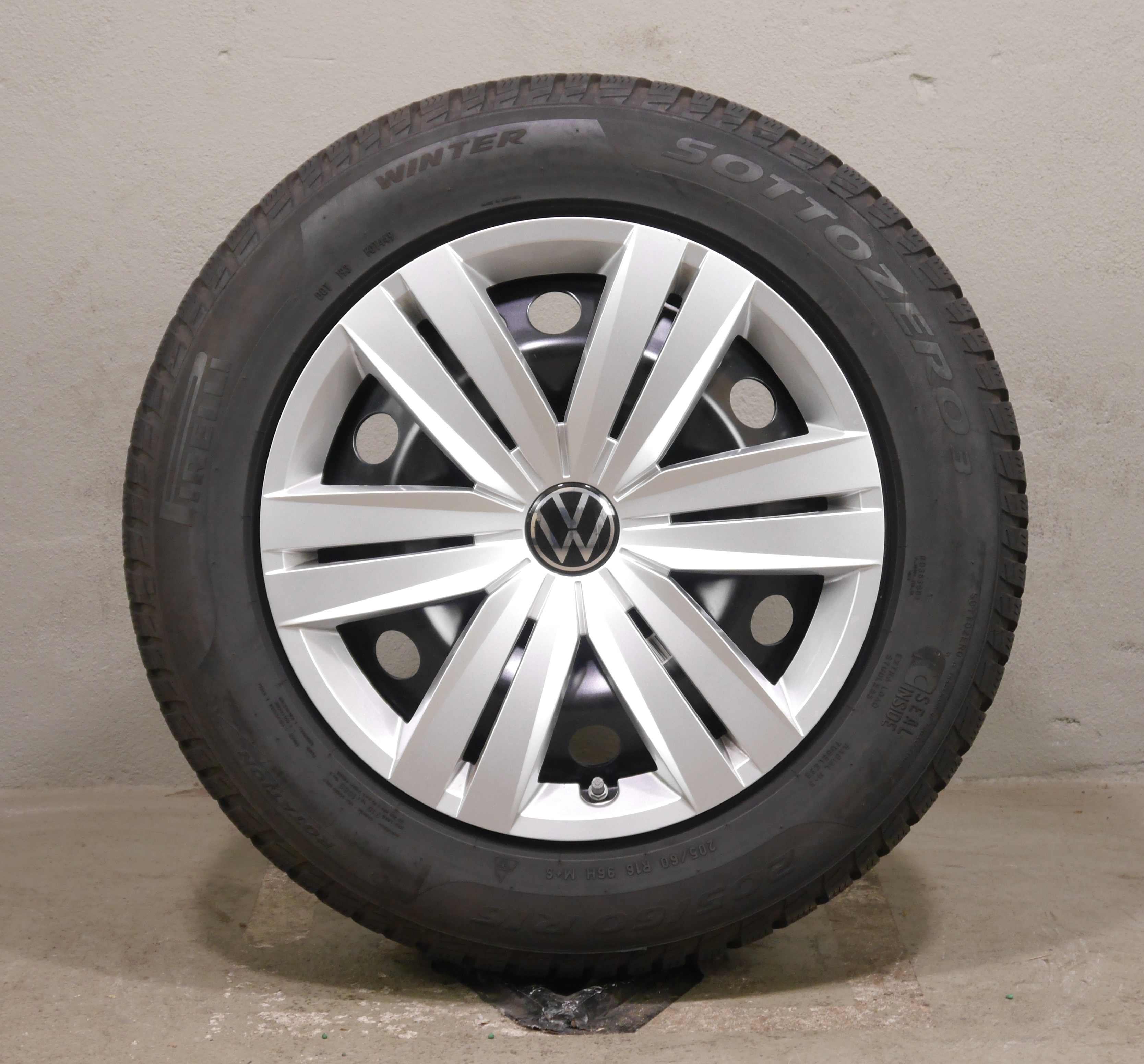 VW Touran 5T Stahlradsatz Winter 205/60 R16 96H  5QA601027C/D SEAL mit RDKS