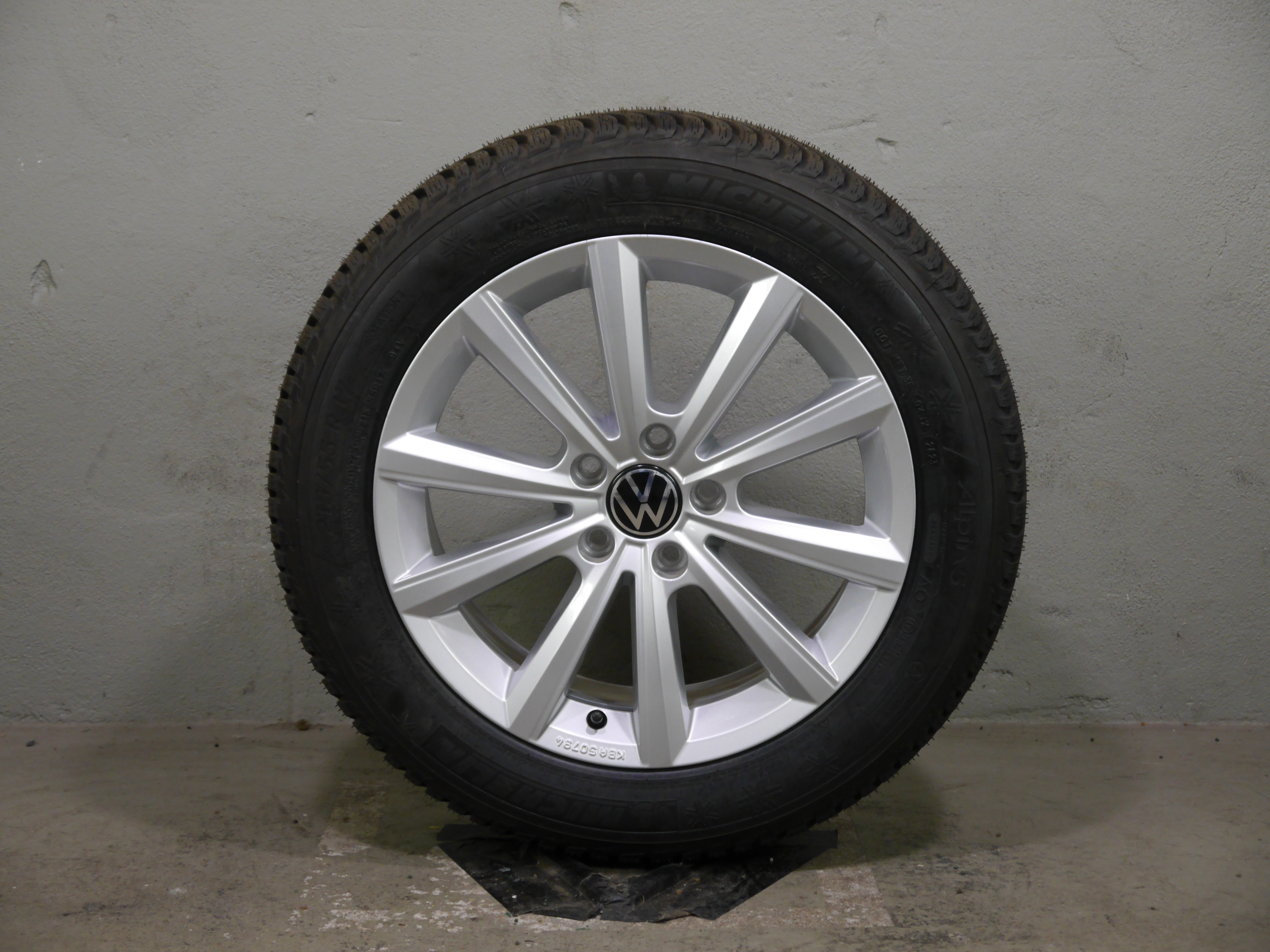 VW T-Roc (A1) Aluradsatz – Winter 215/55 R17 94V – 2GA601025M