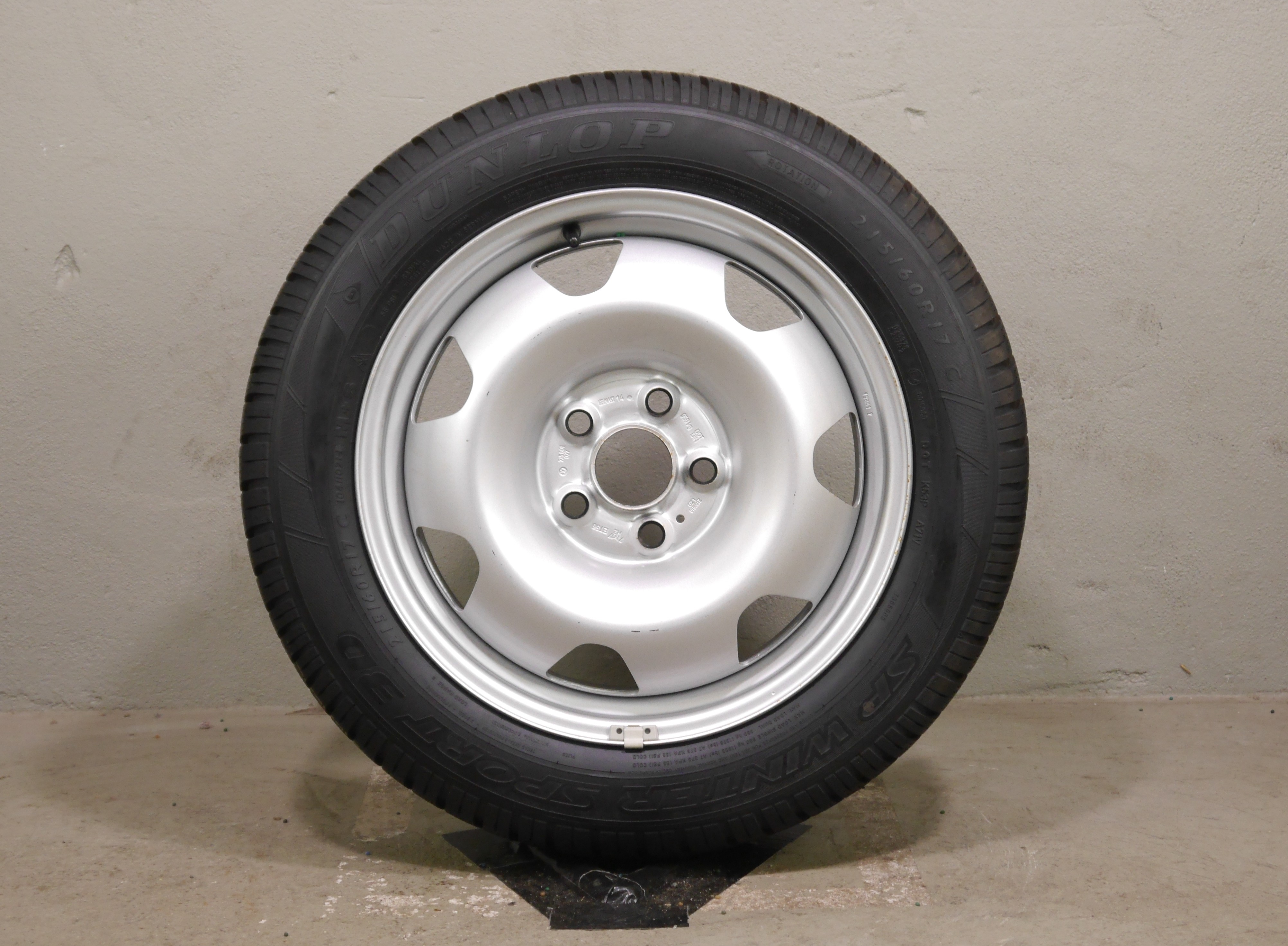 Volkswagen T6.1 California Stahlradsatz – Winter 215/60 R17 104/102H - 7J5601027