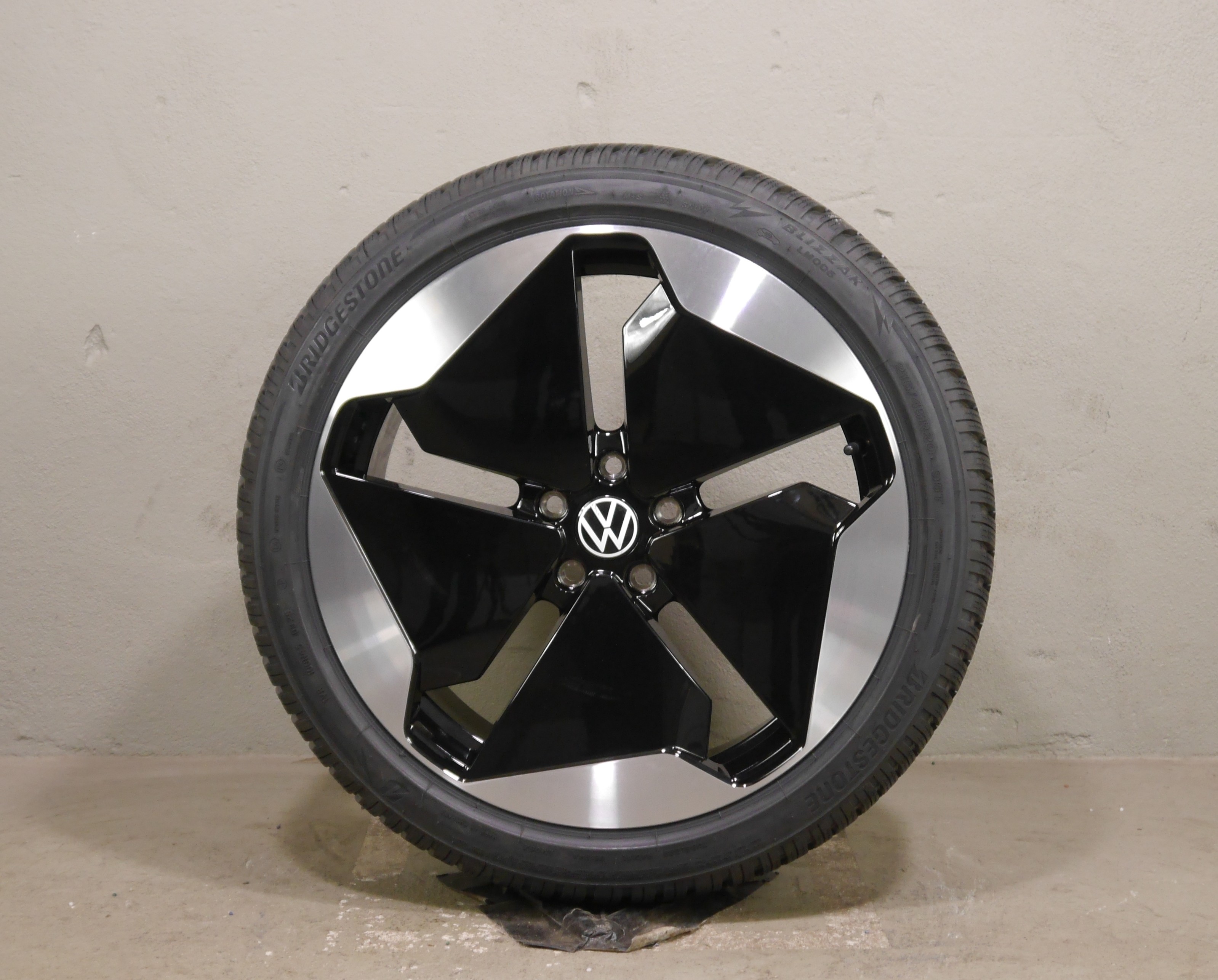 VW ID.3 Aluradsatz – Winter 215/45 R20 95T - 10A601025AA