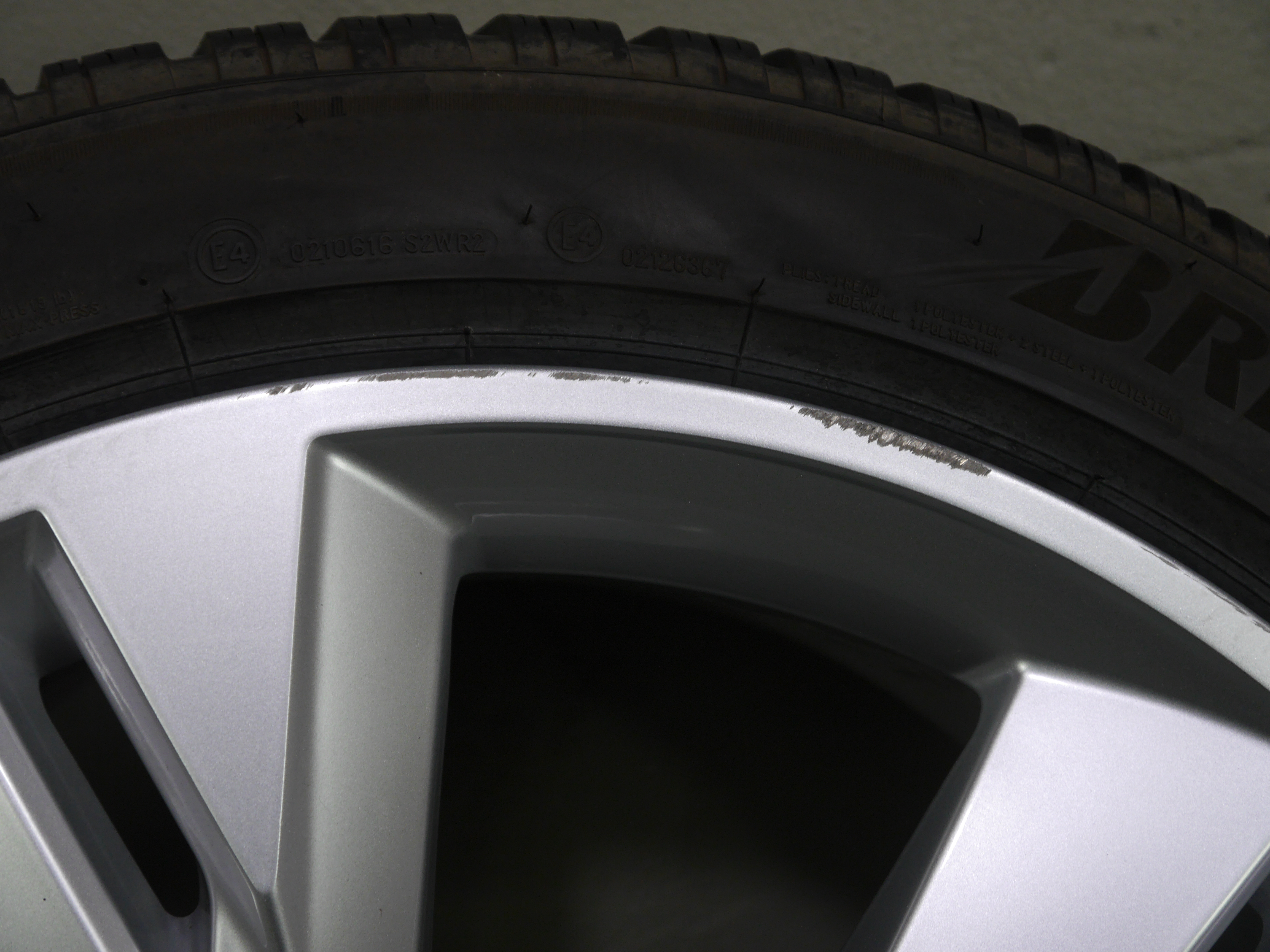 Audi Q4 Sportback e-tron (F4) Aluradsatz – Winter 235/50 R20 100T, 255/45 R20 101T 89A601025AP