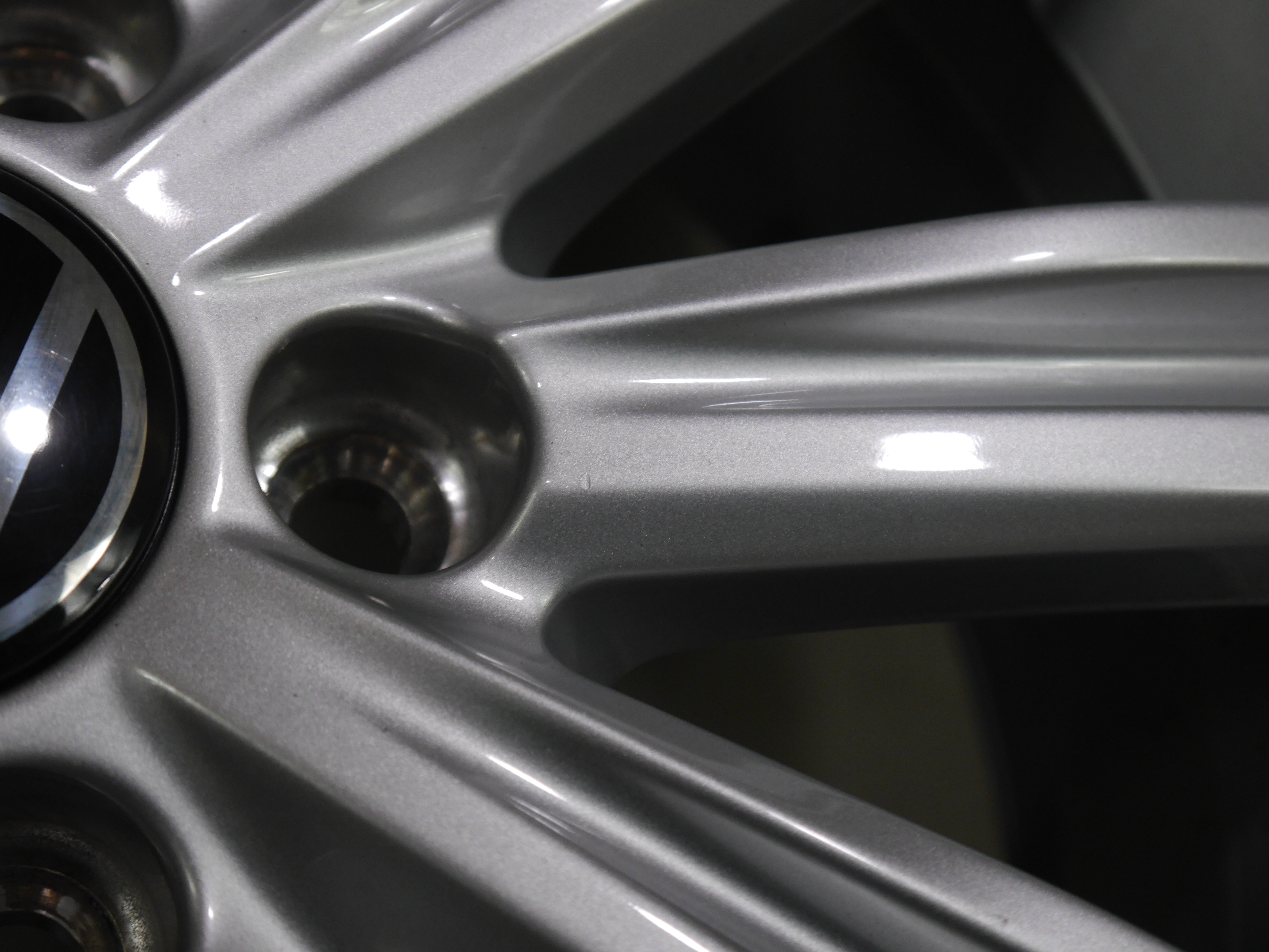 VW Touran Aluradsatz – Winter 215/55 R17 94H – 5TA601025D