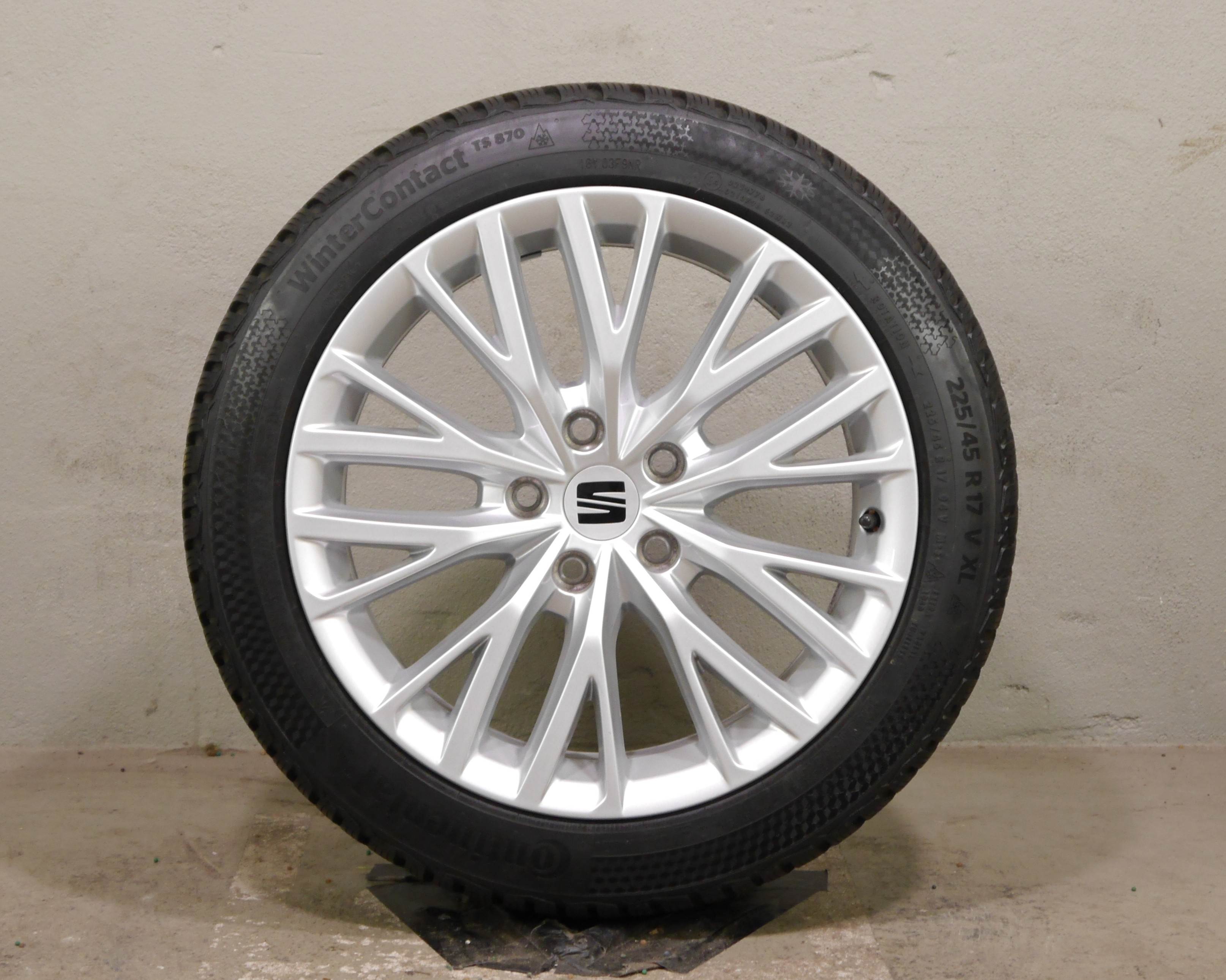 Seat Leon (5F) Aluradsatz – Winter 225/45 R17 94V – 5FA601025B