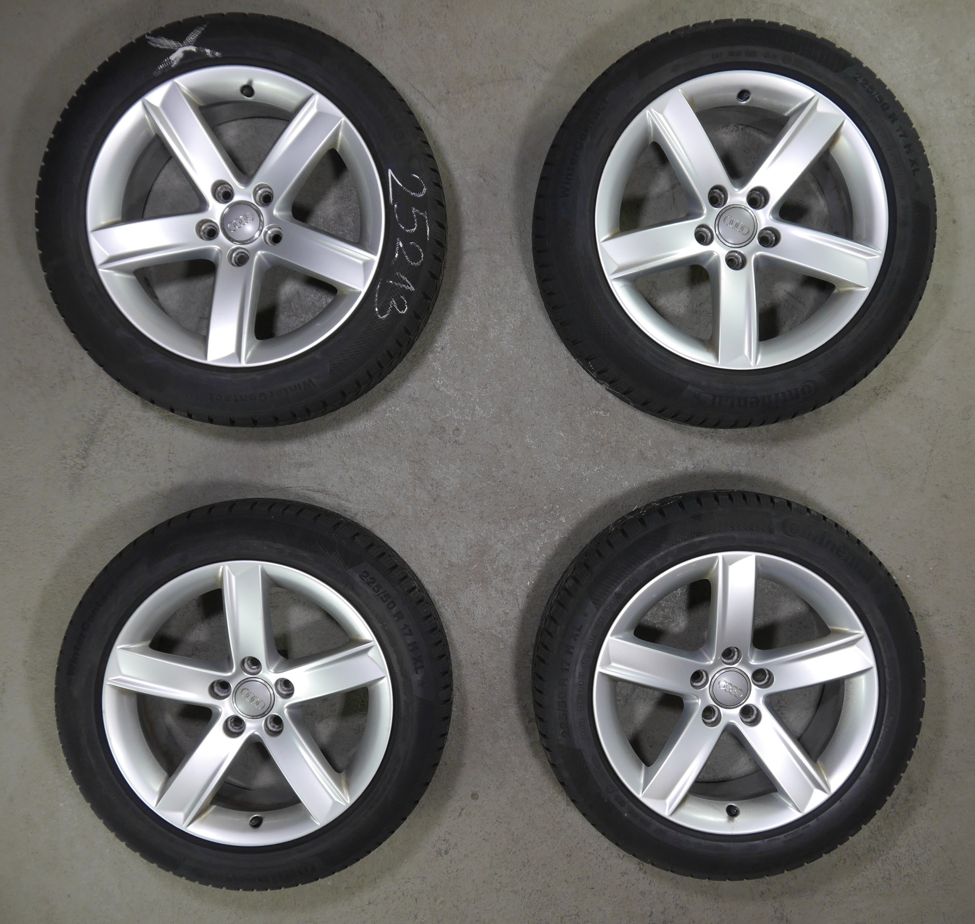 25213KPLO Audi A5 Sportback Aluradsatz – Winter 225/50 R17 98H (AO) – 8T0071497