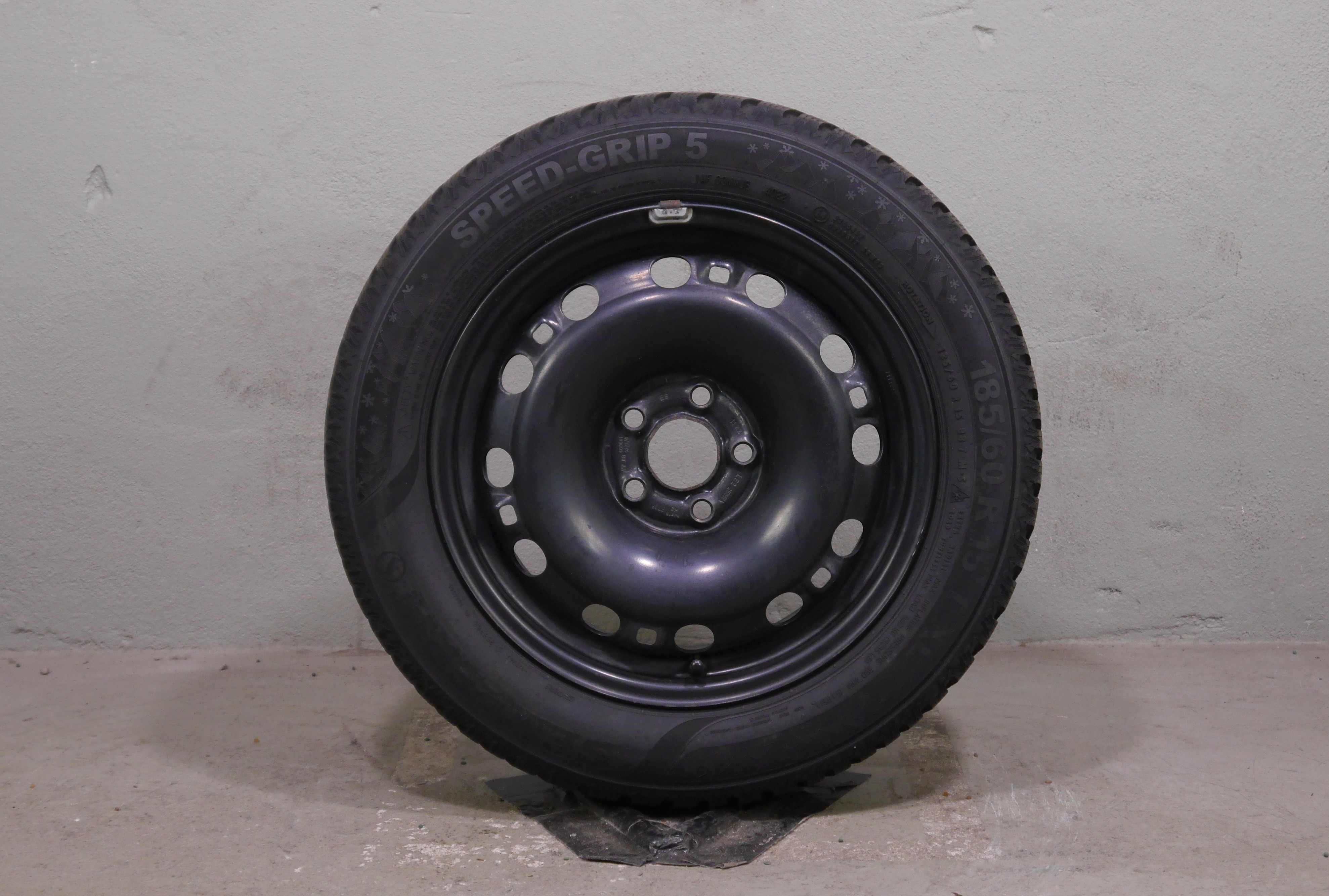 ŠKODA Fabia NJ  - Polo 6C  Stahlradsatz – Winter 185/60 R15 88T (AO) – 6C0601027F/Q