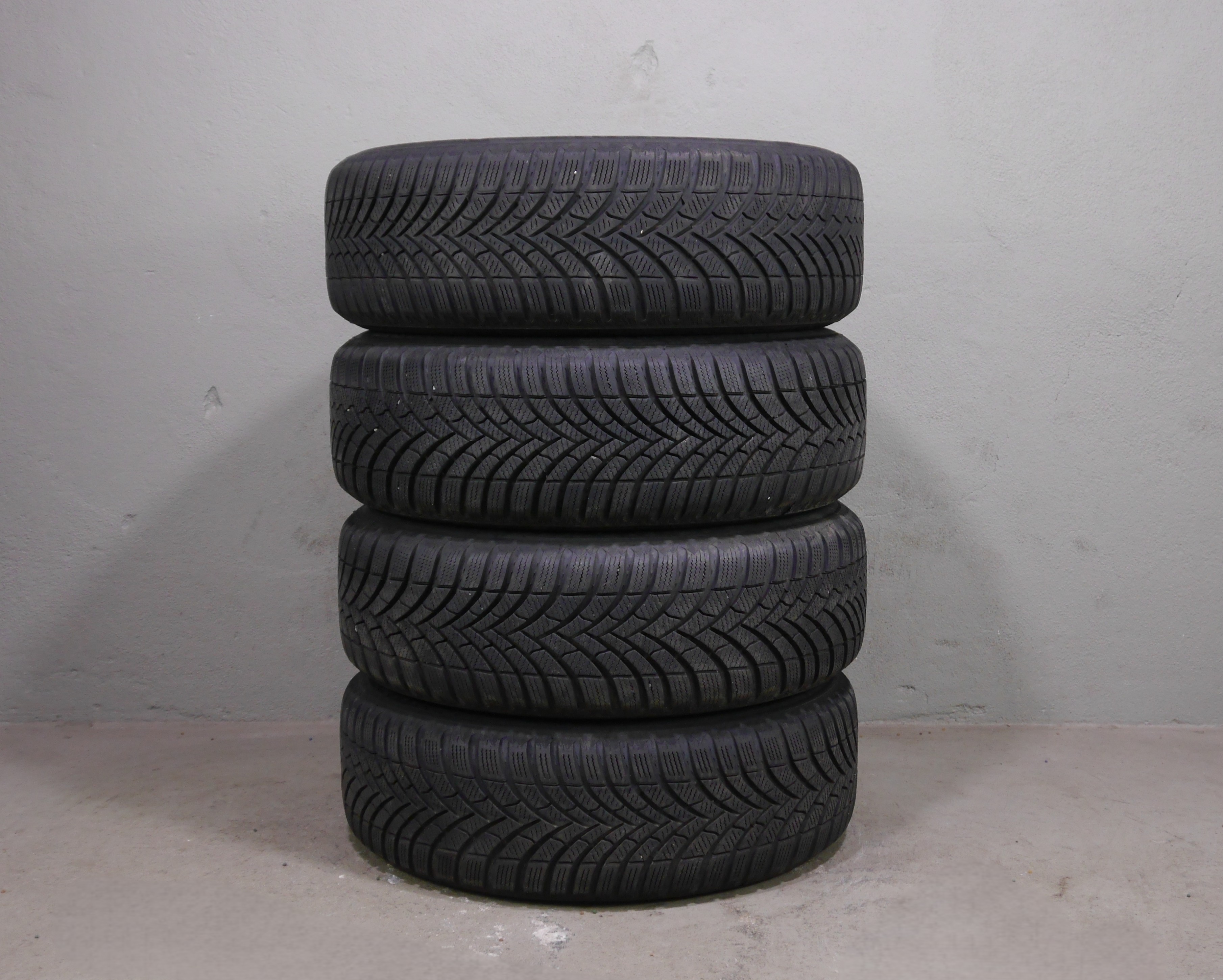 VW Taigo Stahlradsatz – Winter 195/60 R16 89H (AO) – 2Q0601027H/AE