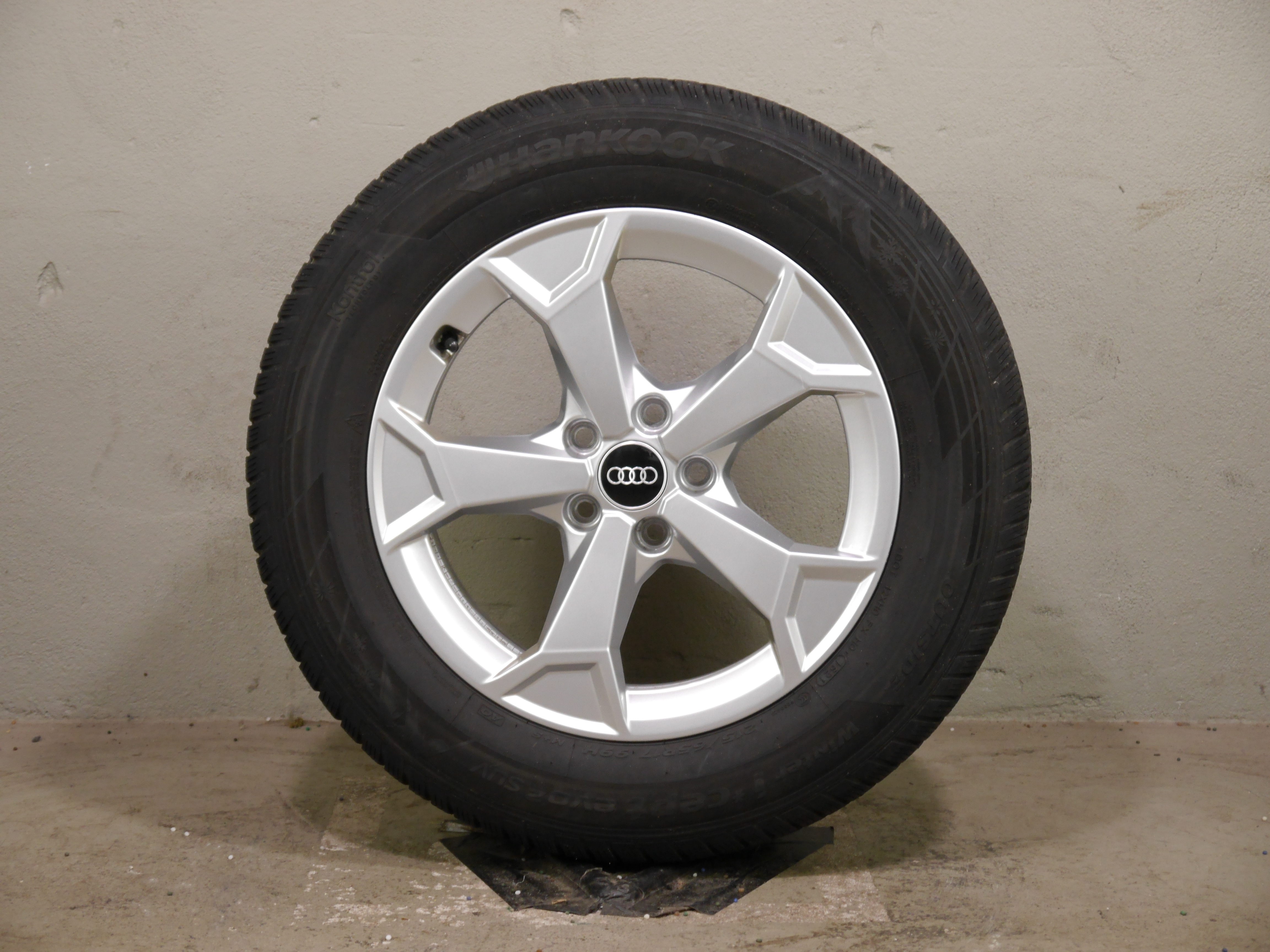 Audi Q3 Aluradsatz – Winter 215/65 R17 99H (AO) – 83A601025AL