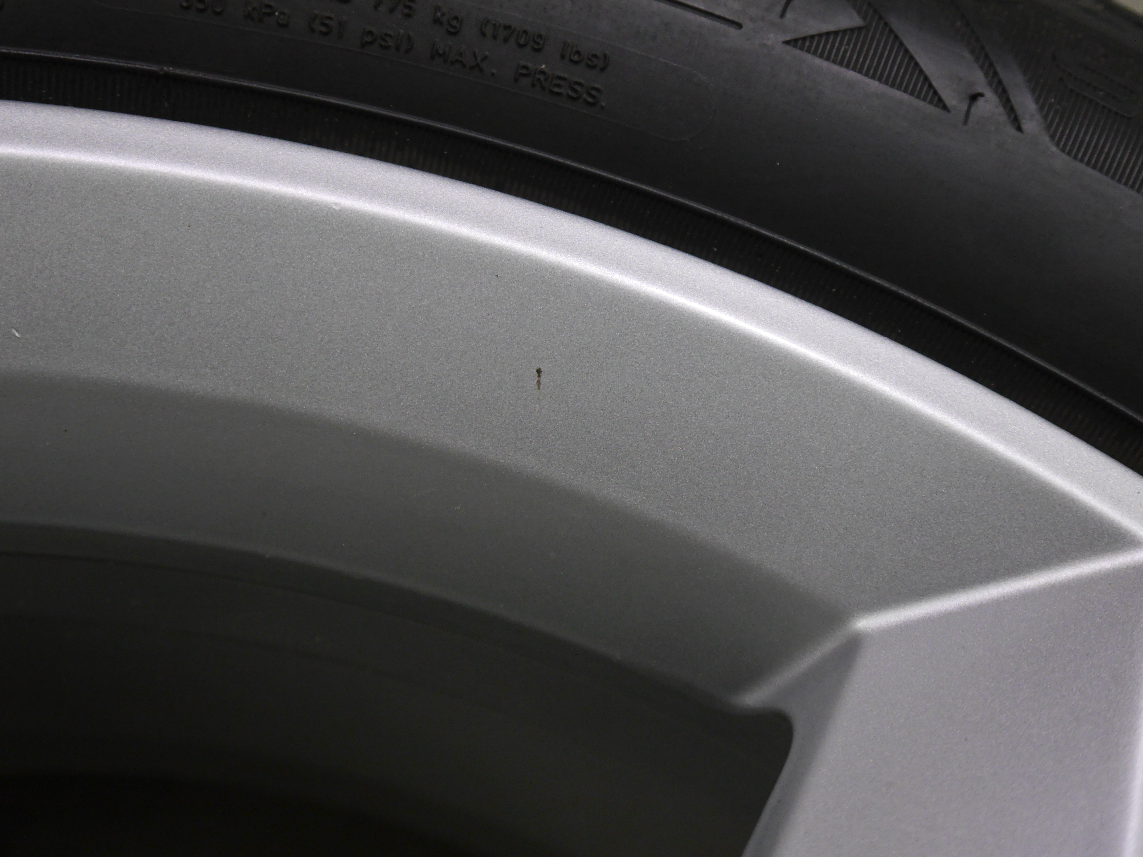 Audi Q3 Sportback (F3) Aluradsatz – Winter 235/50 R19 99V (AO) – 83A601025N