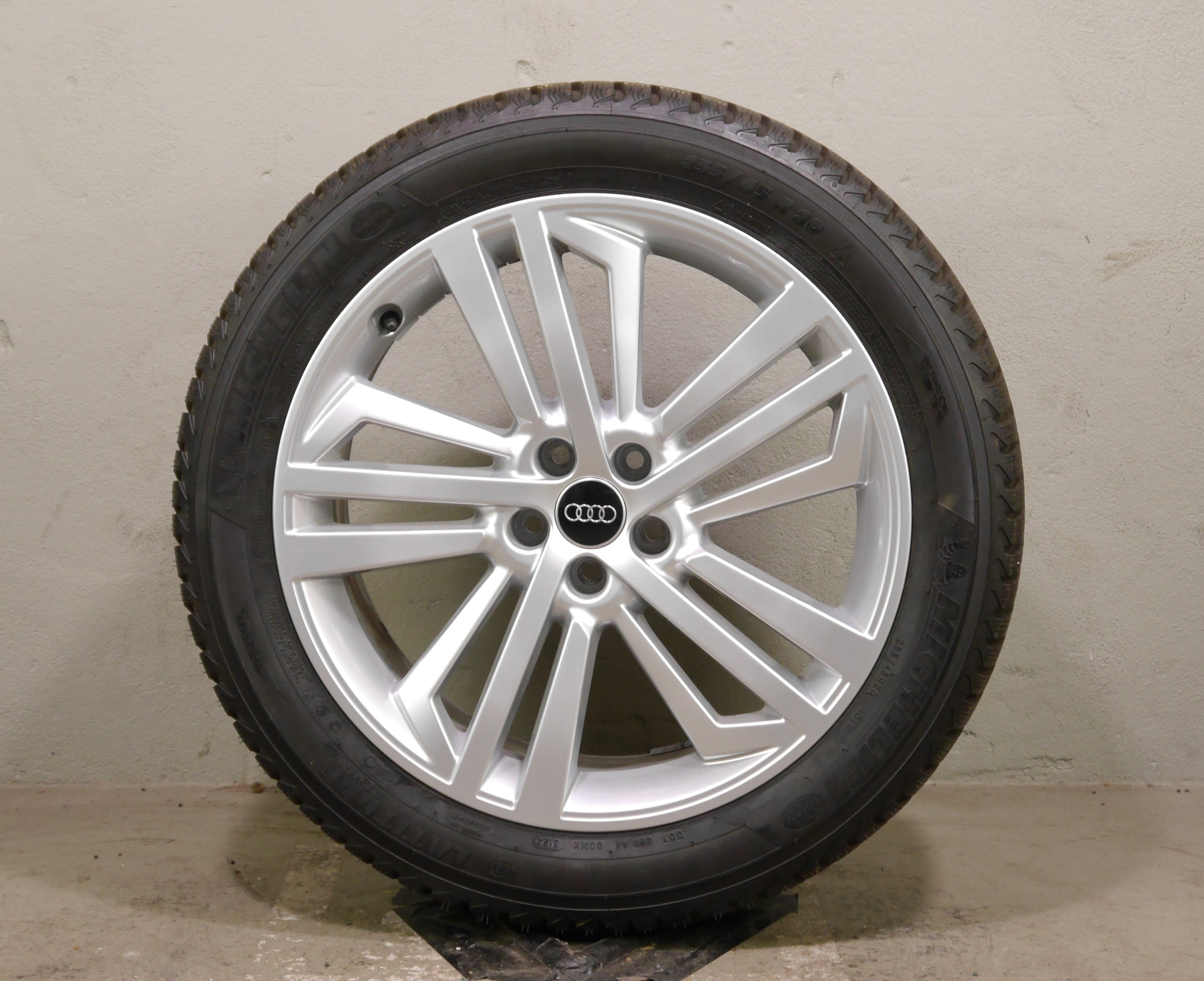 Audi Q5 Sportback Aluradsatz – Winter 255/45 R20 101V (AO) – 80A601025L