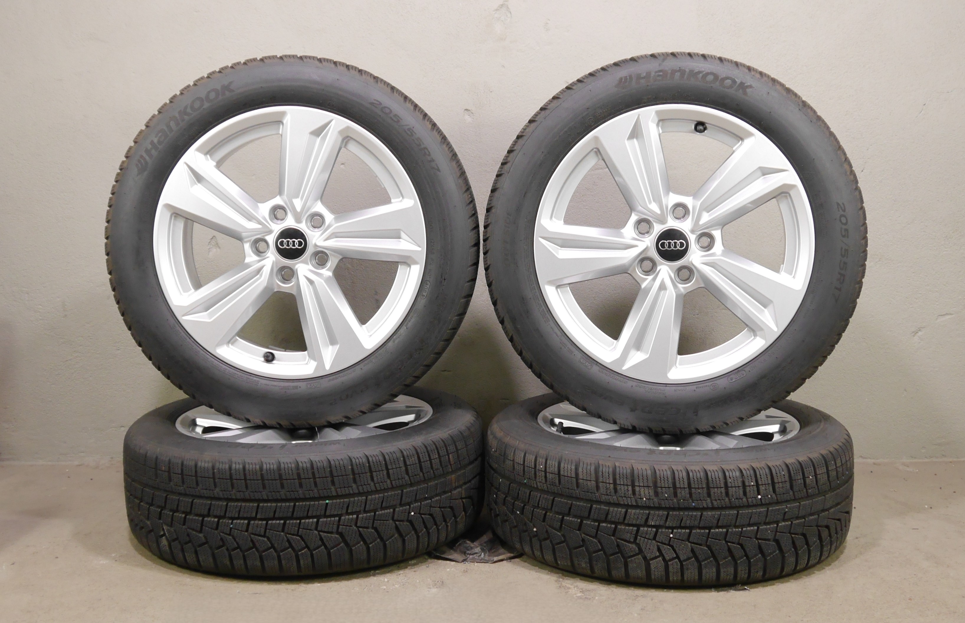 Audi A6 Avant Aluradsatz – Winter 205/55 R17 95H (AO) – 8Y0601025AA